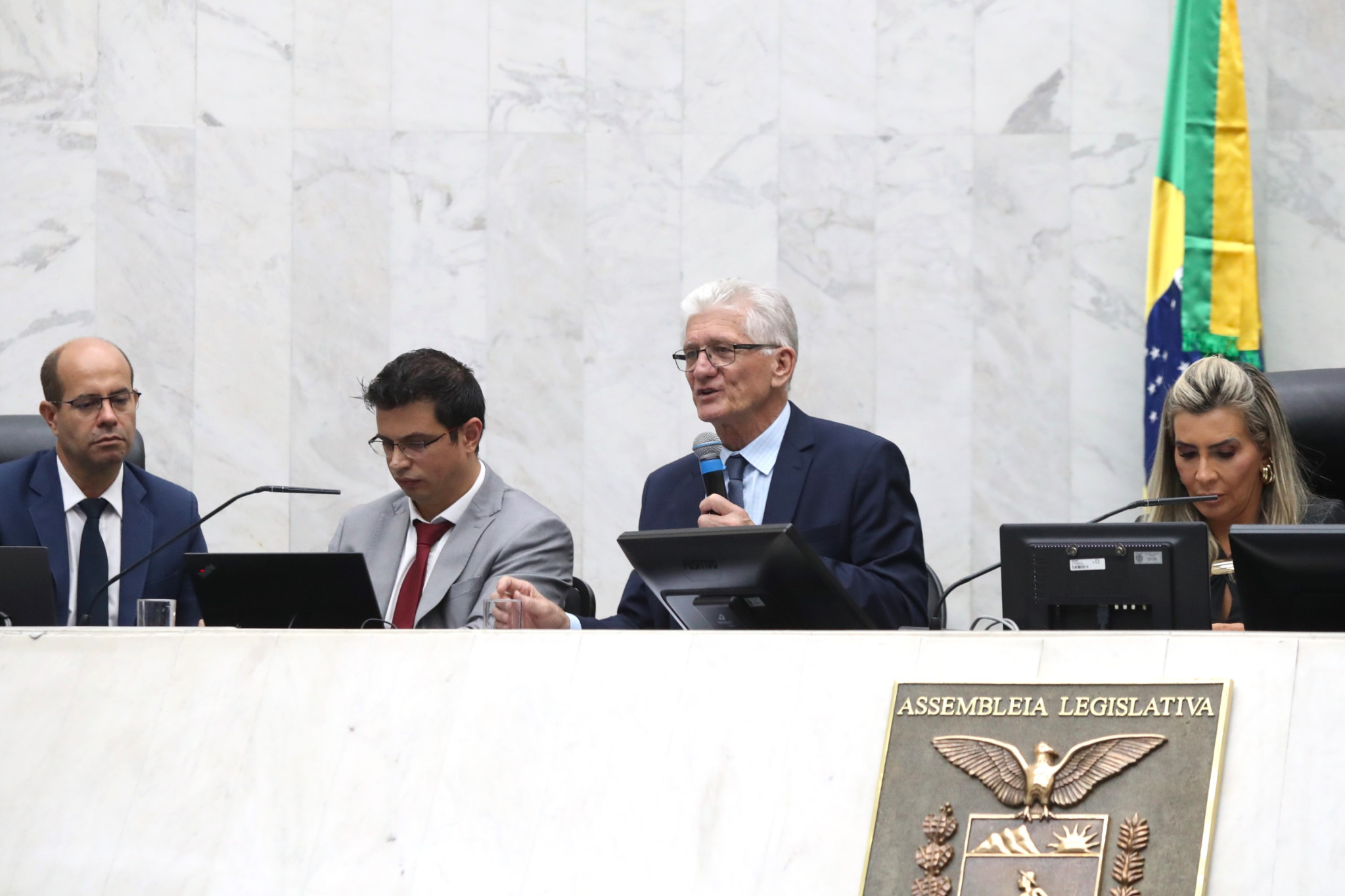 Relatório da SEFA apresentado na Assembleia aponta Paraná como 3º estado em execução orçamentária em 2025