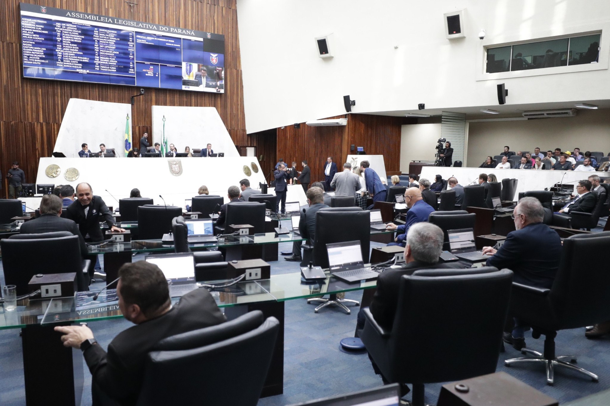 Assembleia Legislativa inicia trâmite de projeto de lei que prevê reajuste salarial para professores da rede pública estadual