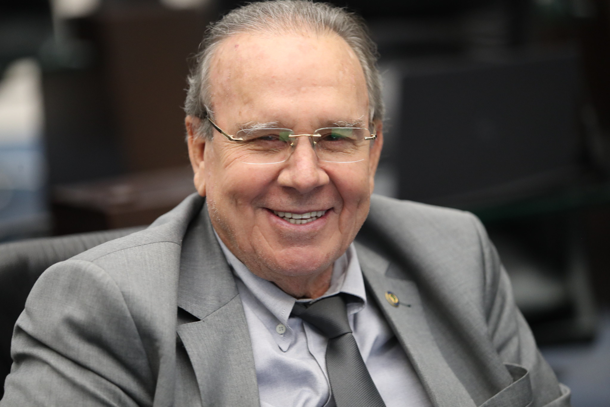 “Foi uma honra ter saído da roça e ter me tornado deputado”, diz Jonas Guimarães na despedida da Assembleia