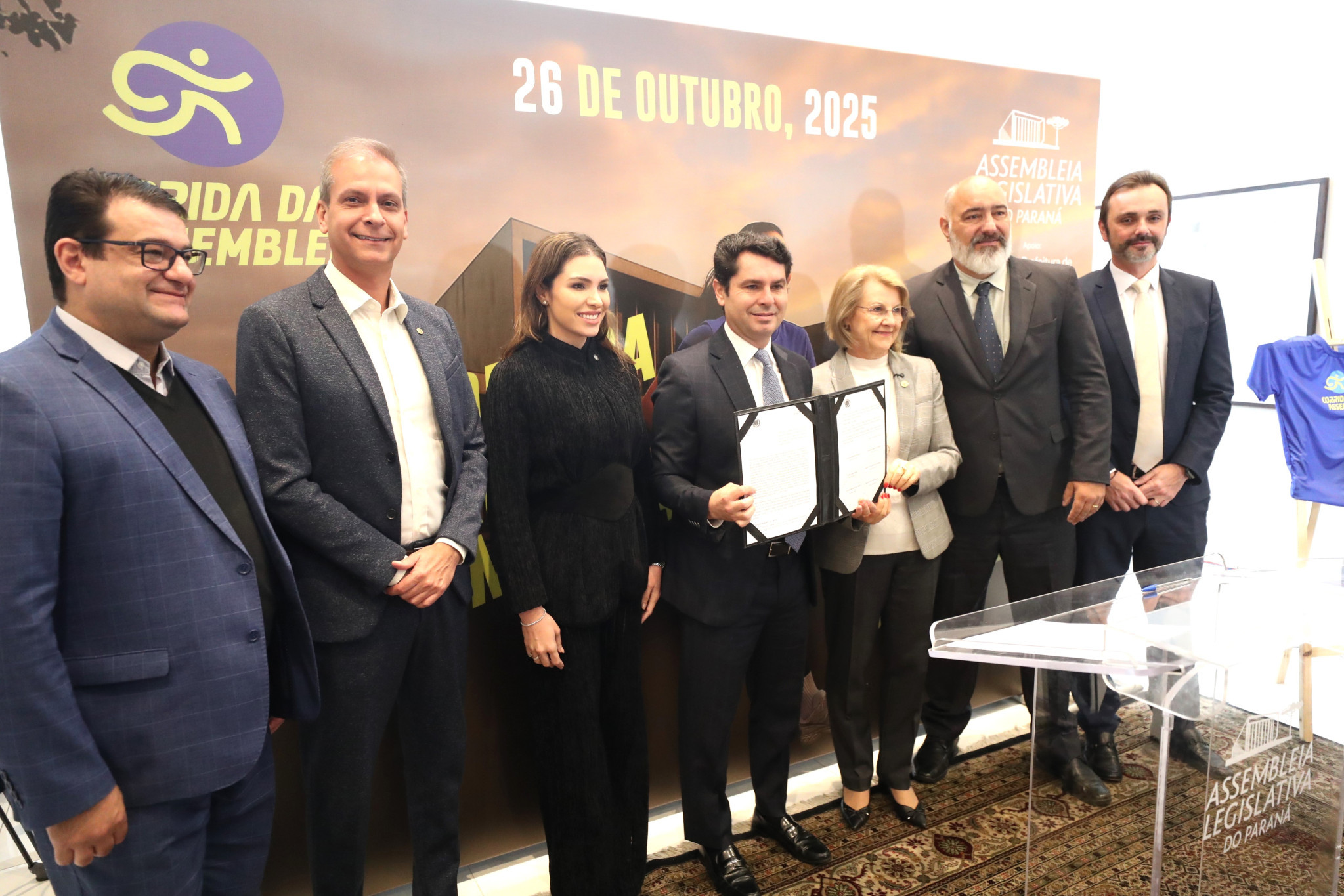 Termos de cooperação entre Assembleia Legislativa e Prefeitura de Curitiba unem esporte e solidariedade em ações sociais permanentes