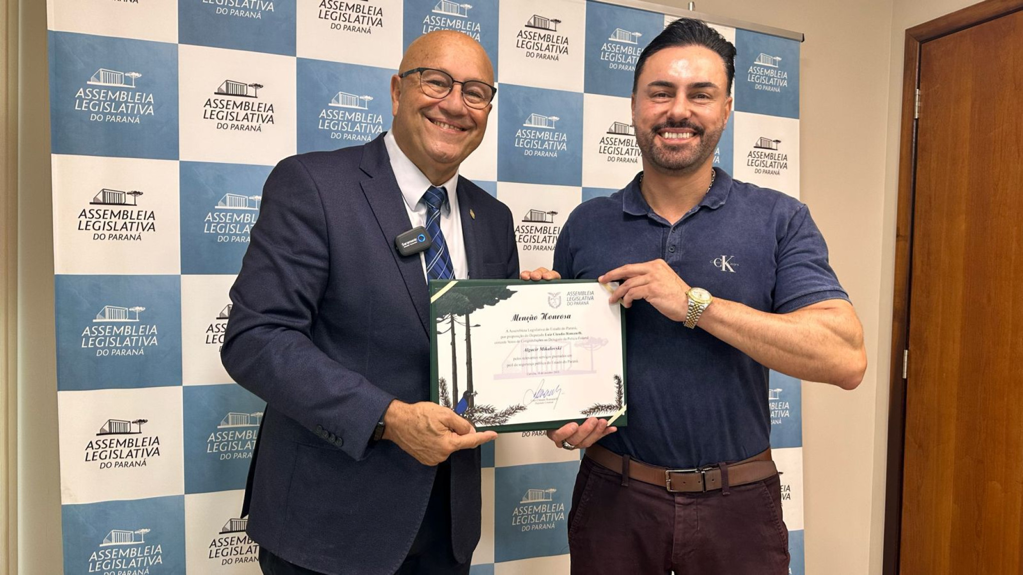 Deputado Luiz Claudio Romanelli (PSD) homenageia delegado Mikalovski com Menção Honrosa