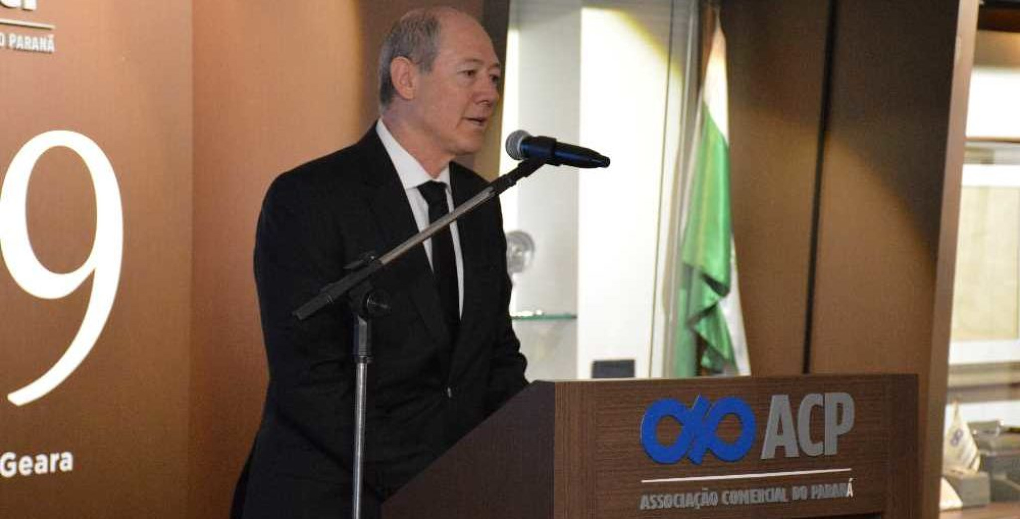 Deputados aprovam projeto que concede o título de Cidadão Honorário do Paraná ao presidente da ACP