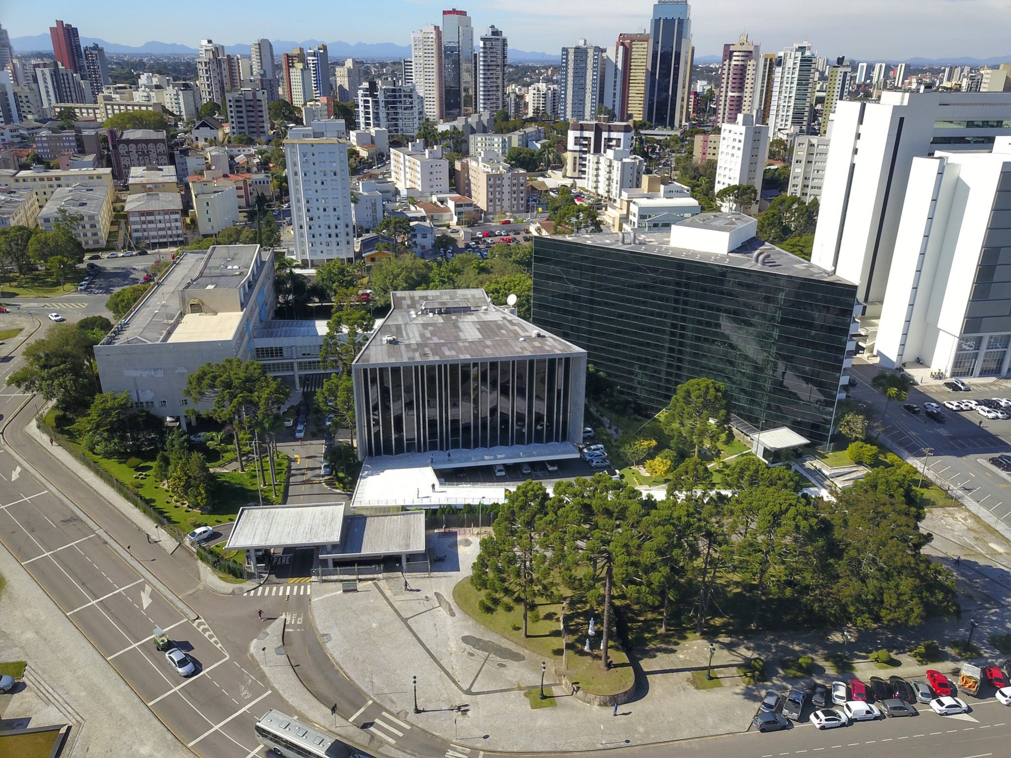 Projeto que dá mais transparência à execução de obras públicas continua em debate na Assembleia Legislativa