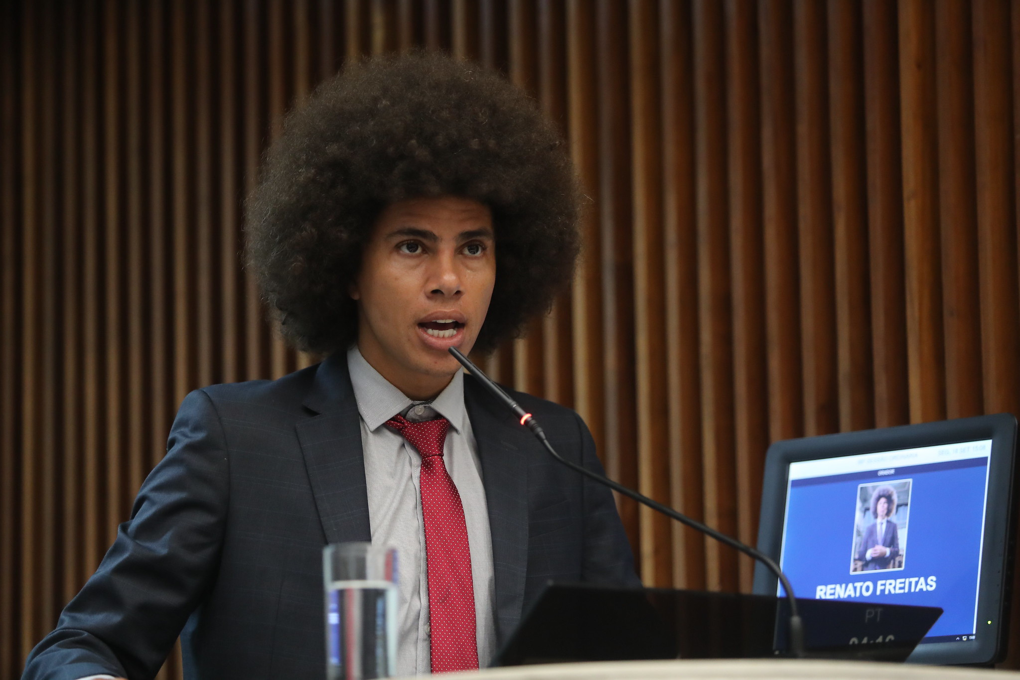 PEC da Anistia: em discurso no Plenário, deputado Renato Freitas (PT) afirma que proposta é um ataque contra mulheres e população negra