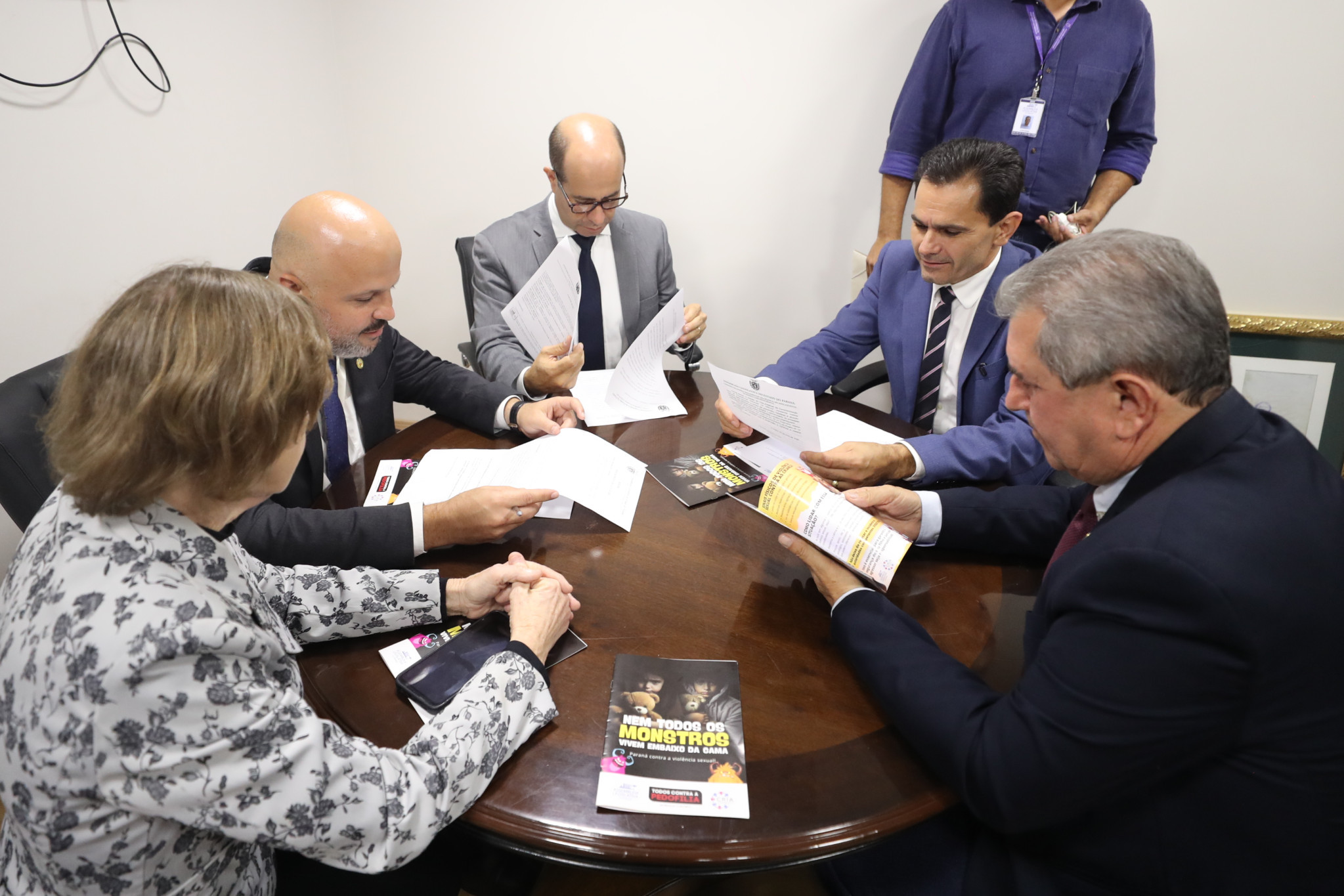 Comissão da Assembleia aprova campanha permanente de aconselhamento genético no Paraná