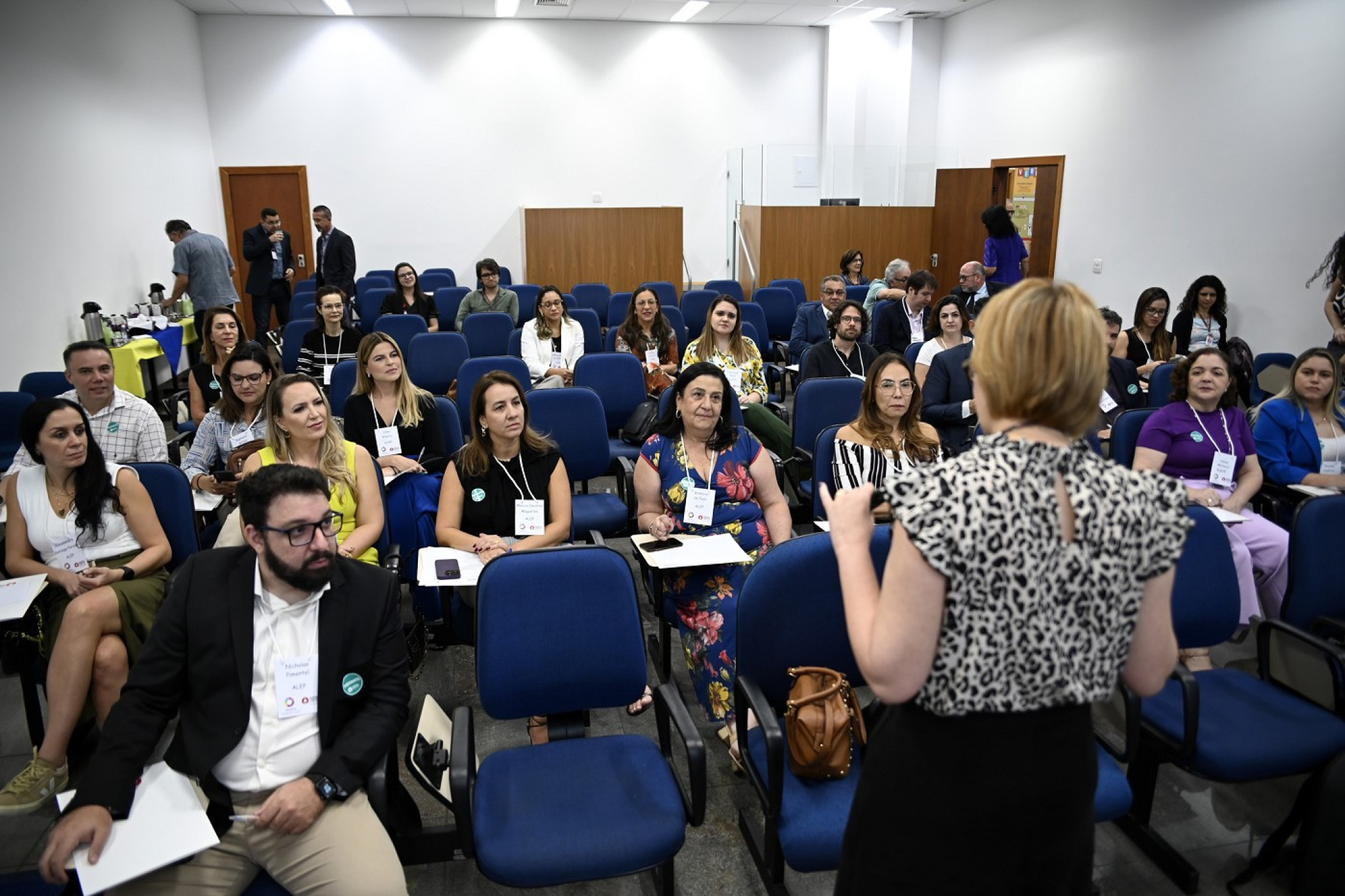 Servidores da Assembleia Legislativa do Paraná participam de encontro sobre modelo de gestão de RH por competências