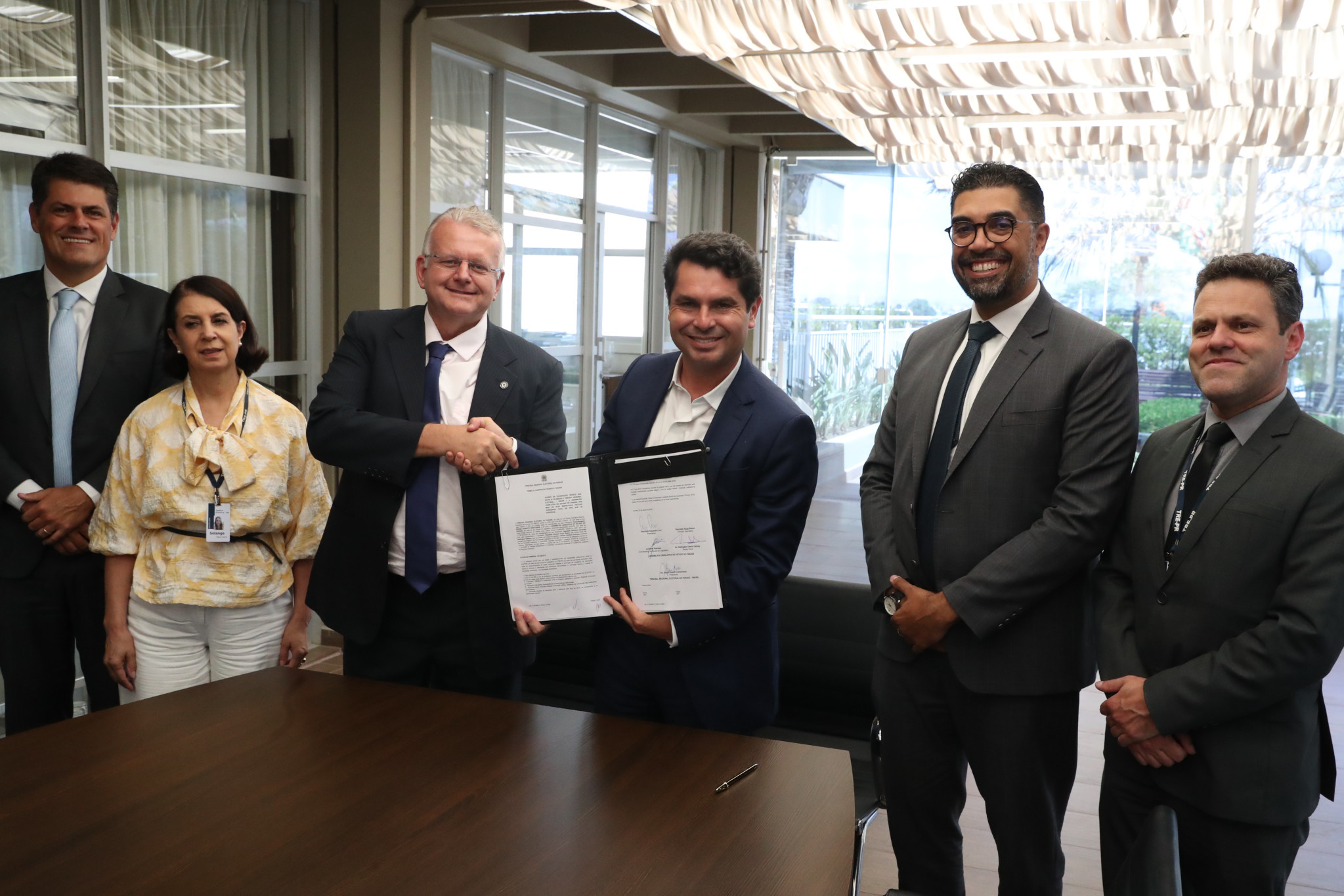 Assembleia Legislativa e TRE-PR firmam acordo para fortalecer a cidadania, a educação política e a valorização das instituições democráticas no Paraná