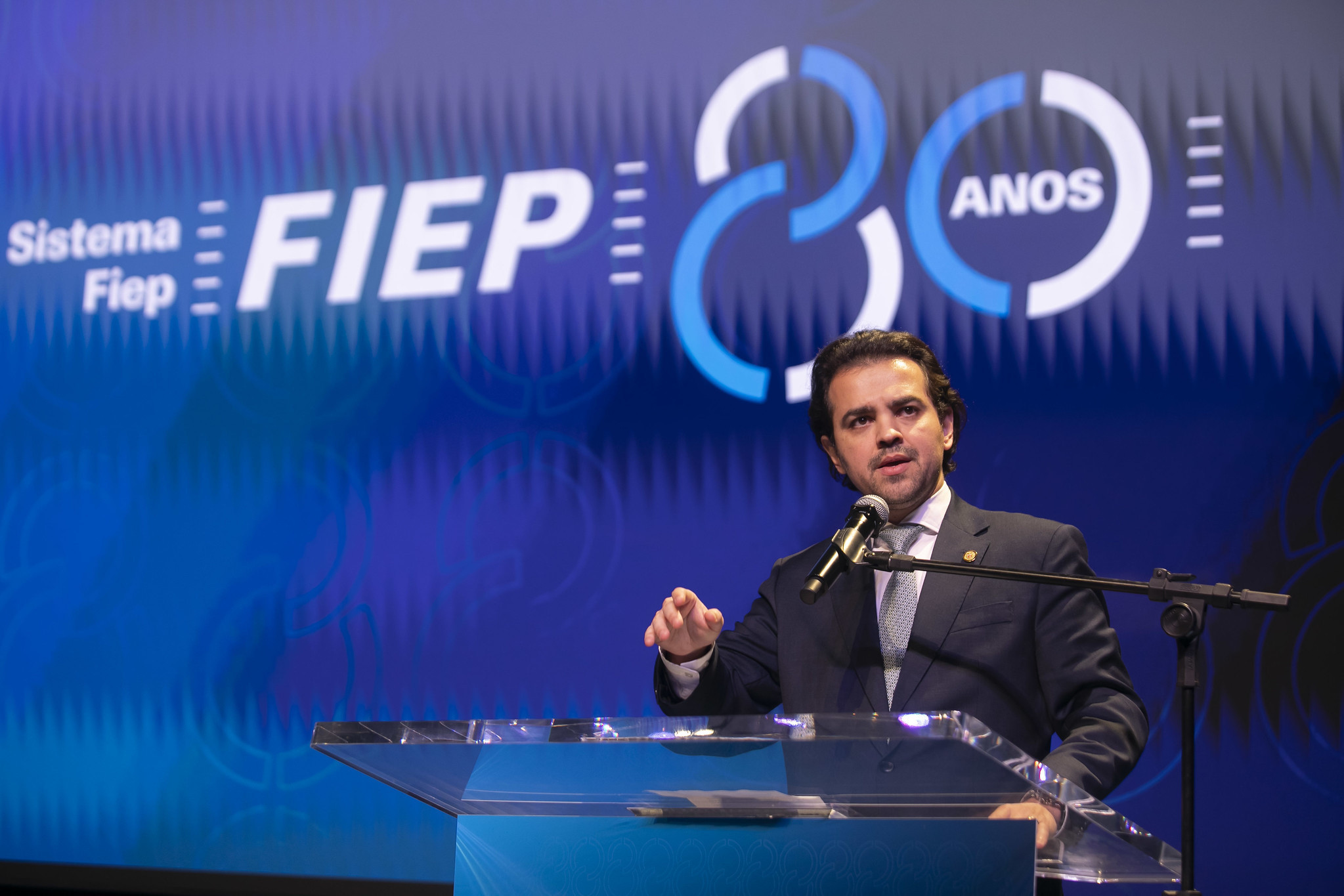 Deputado destaca atuação da FIEP nos 80 anos da Federação