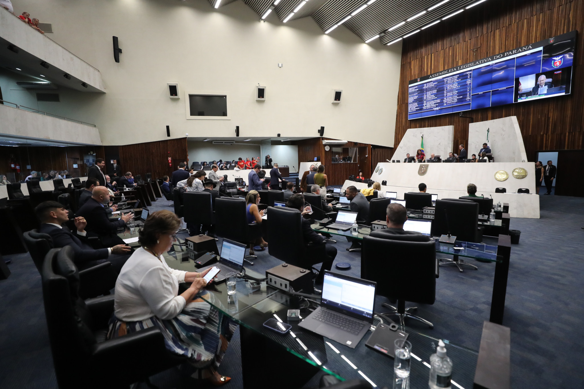 Projeto que altera Reforma Administrativa do Executivo continua em debate na Assembleia