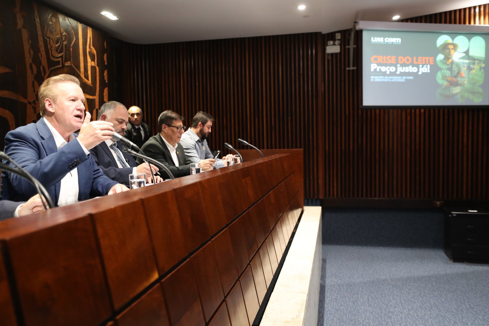 Deputado Luis Corti (PSB) destaca reuniões para debater a crise do leite no Paraná