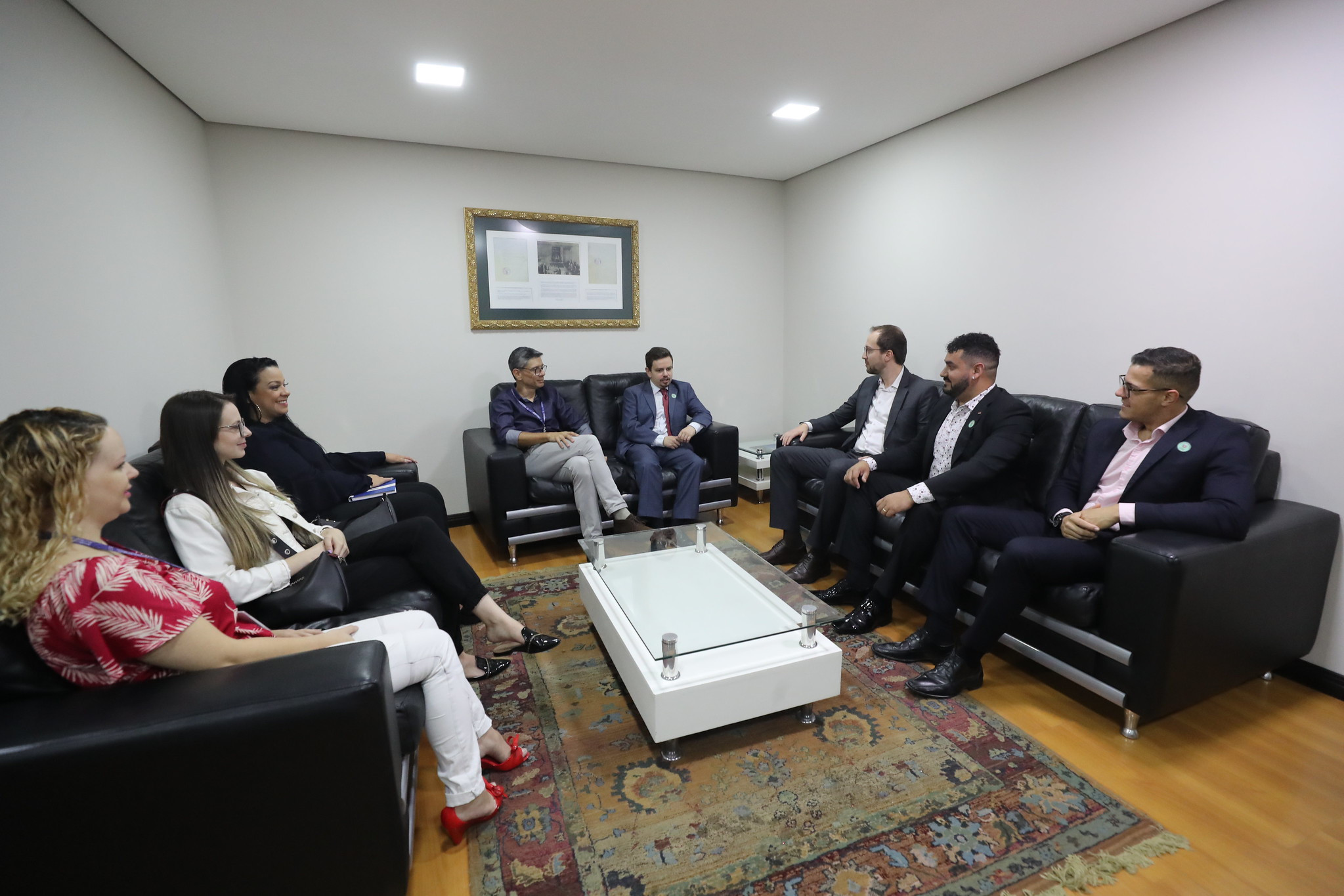 Servidores da Câmara de São José dos Pinhais visitam Assembleia para conhecer sistema de processo legislativo