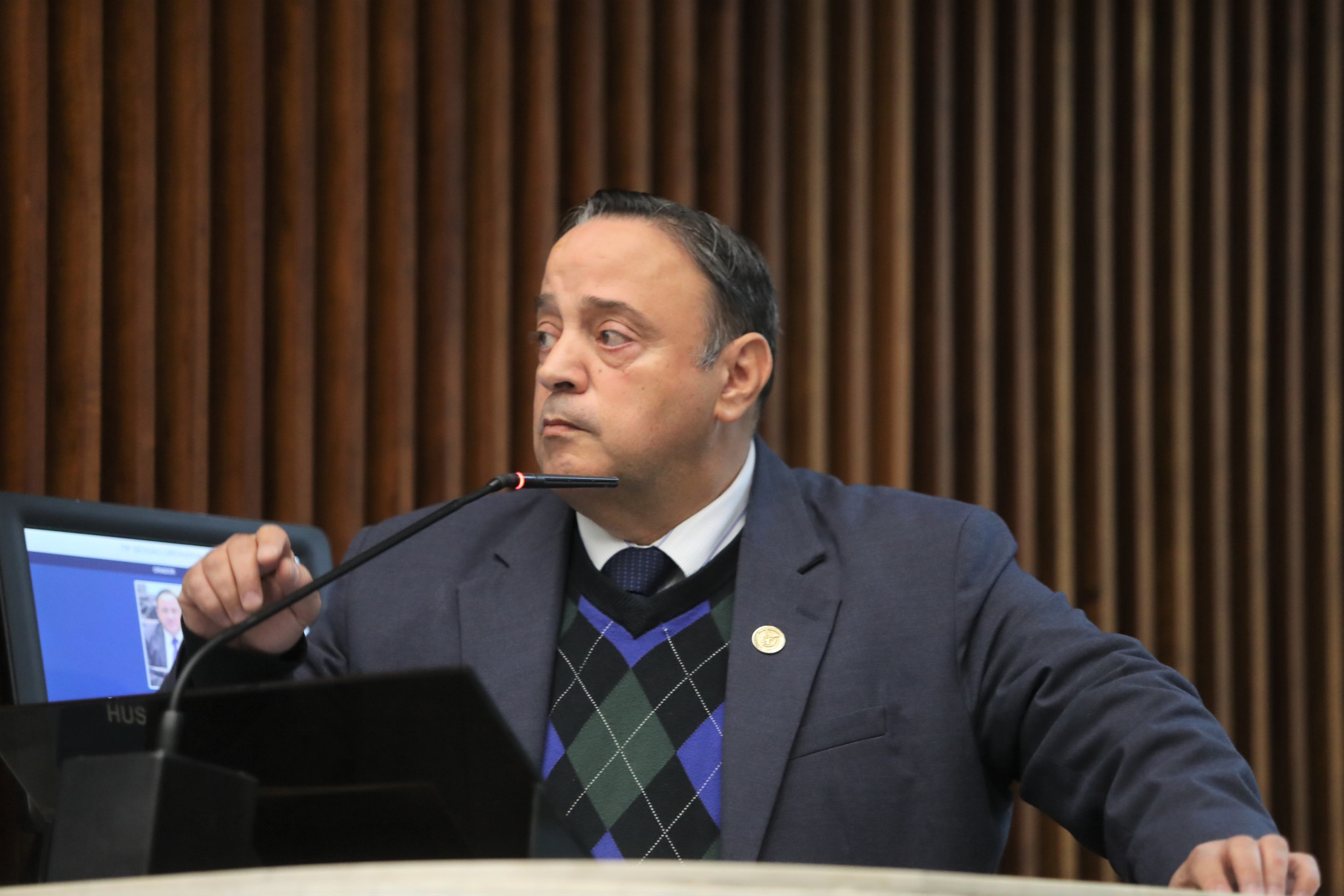 Líder do Governo destaca autorização de empréstimo de US$ 150 milhões para financiar moradias populares no Paraná