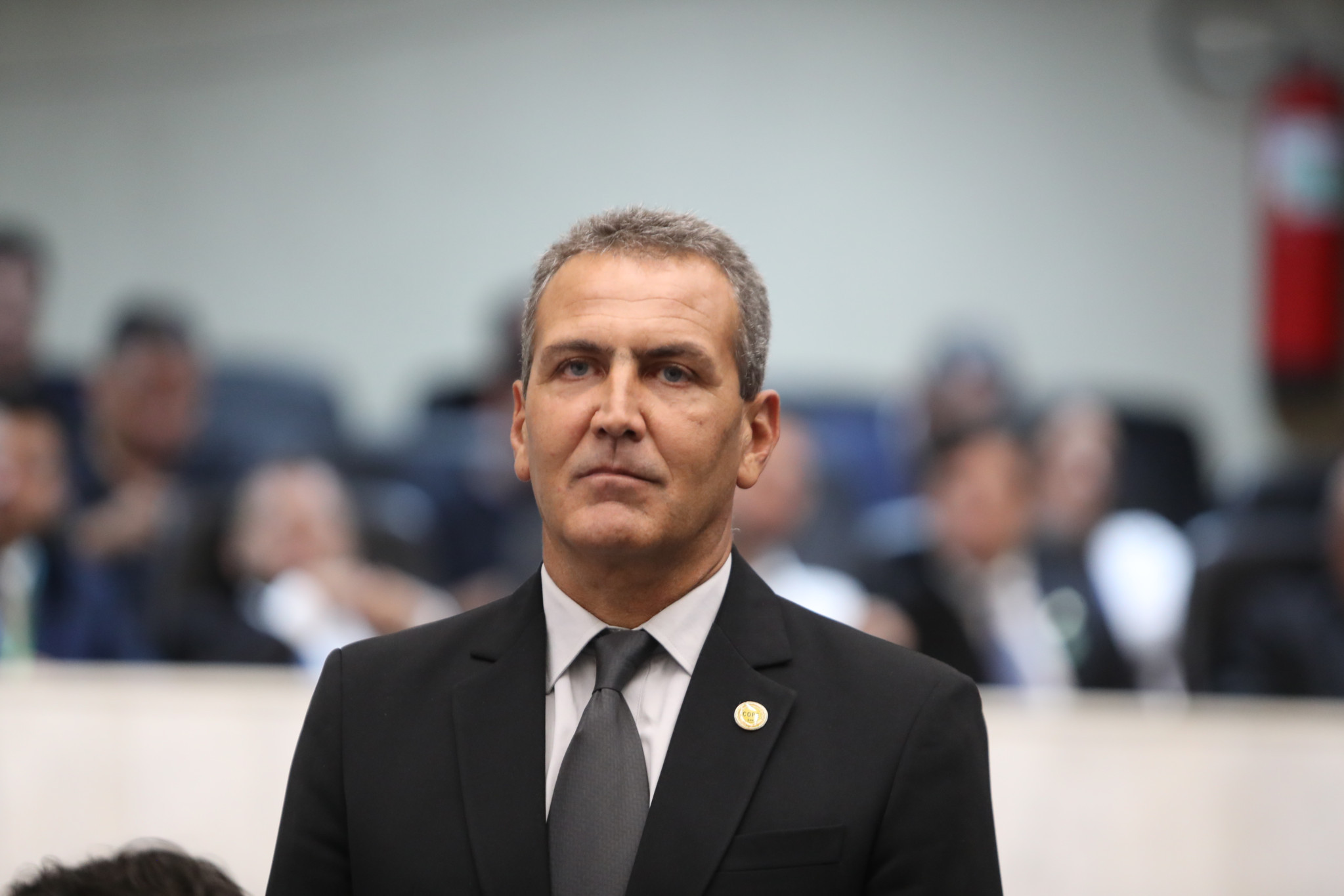 Delegado-titular do Centro de Operações Policiais Especiais (COPE) recebe homenagem na Assembleia Legislativa