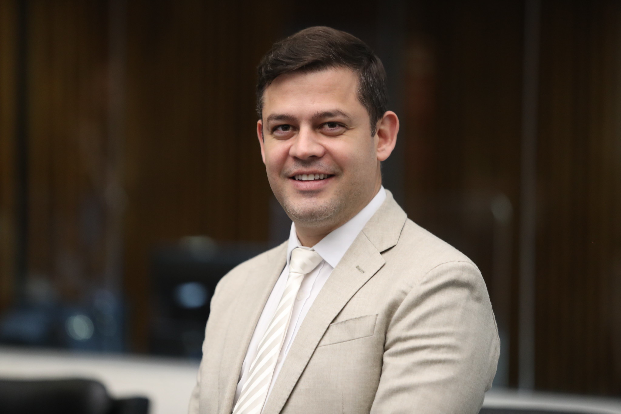 Tião Medeiros: de estagiário na Assembleia a deputado federal