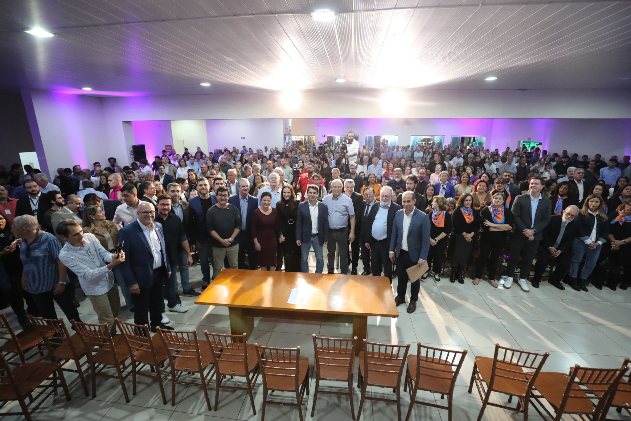 Em Sessão Especial, Assembleia Legislativa recebe reivindicações de Maringá e Região