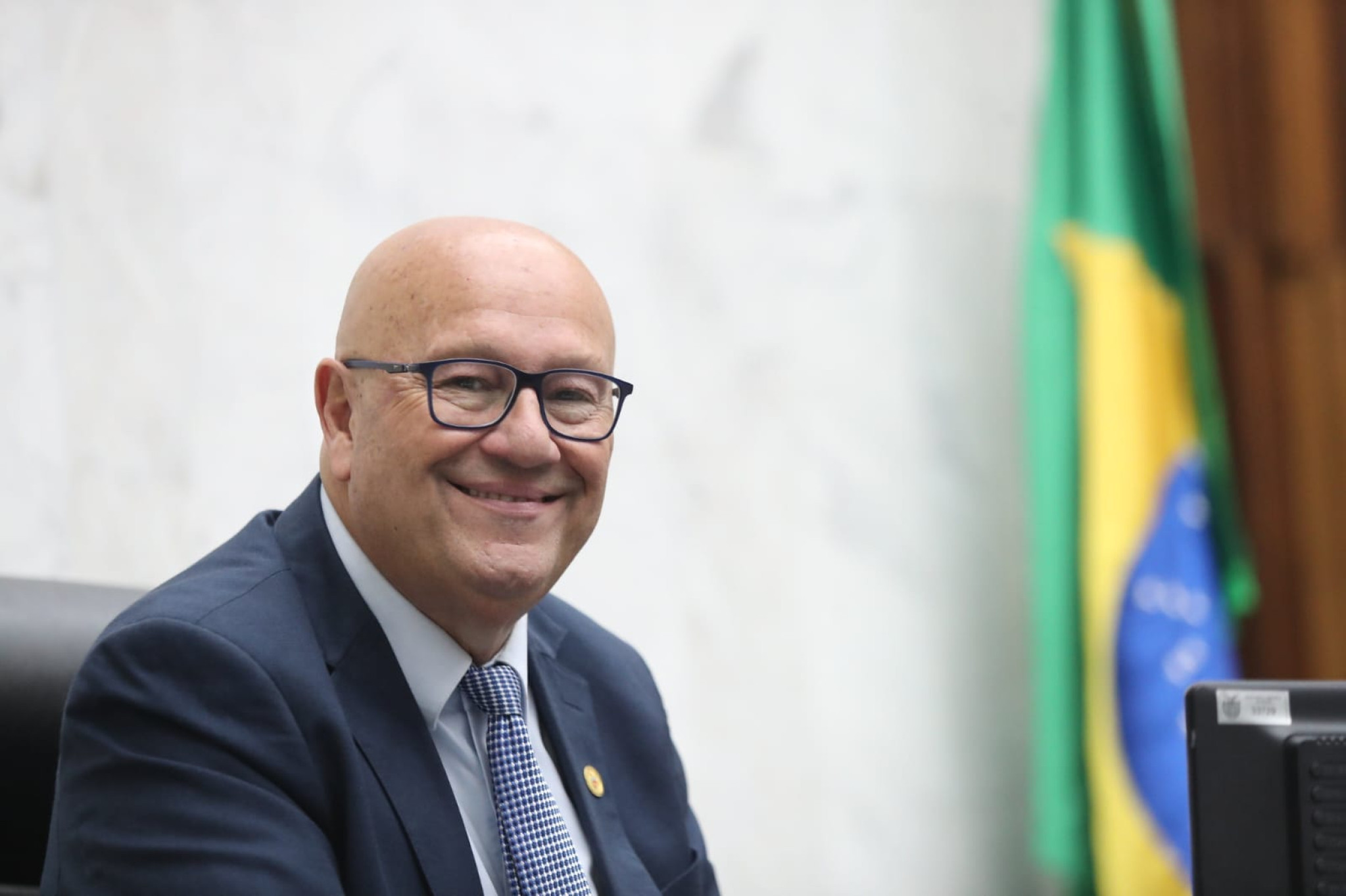 Banco Central trava crescimento do salário do trabalhador brasileiro, aponta deputado Romanelli (PSD) durante prestação de contas da Sefa
