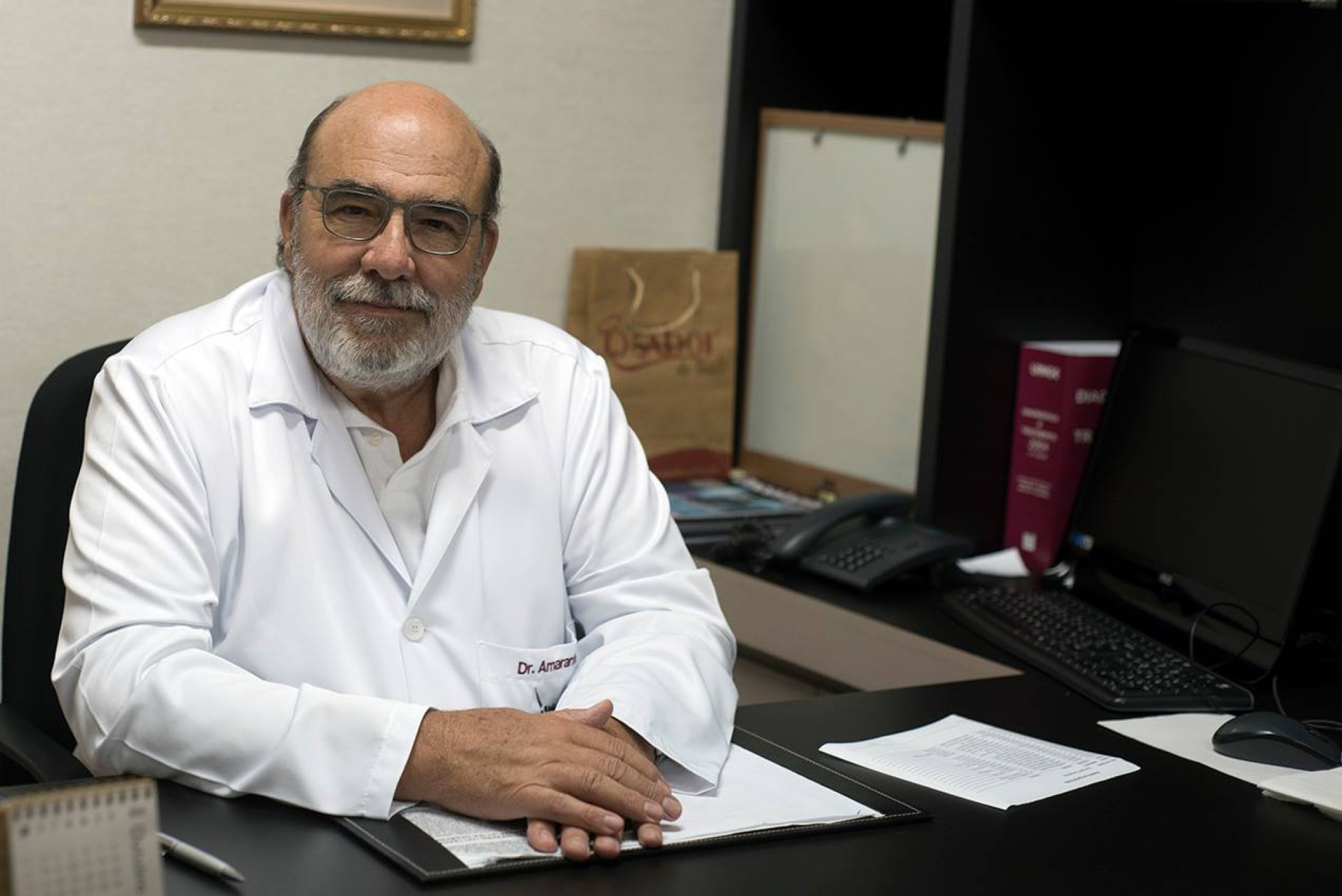 Deputado Cobra Repórter (PSD) solicita homenagem ao médico oncologista Antônio Plácido Peixoto do Amarante Neto