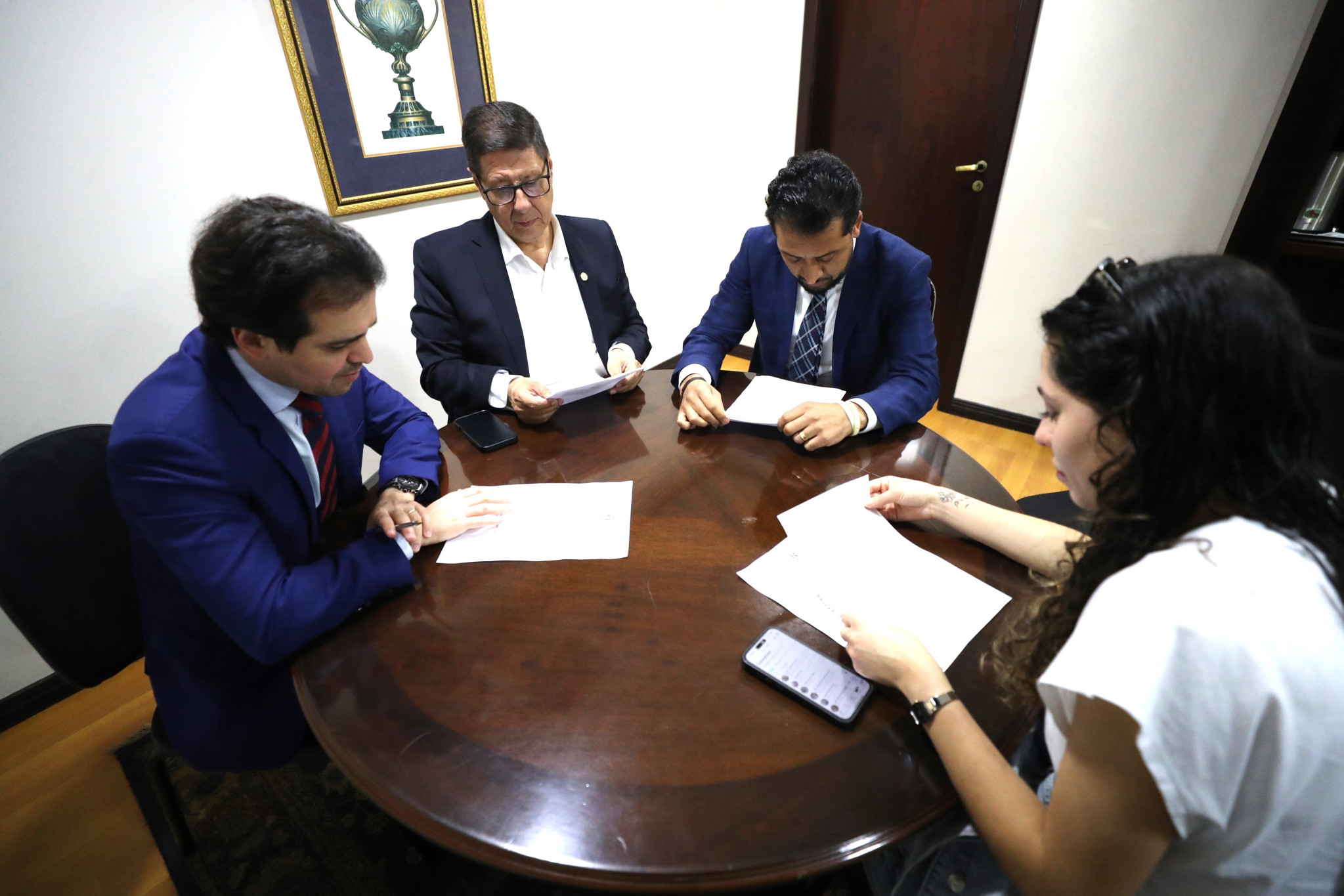 Proposta que cria o Programa Regulariza Paraná avança na Comissão de Indústria, Comércio, Emprego e Renda