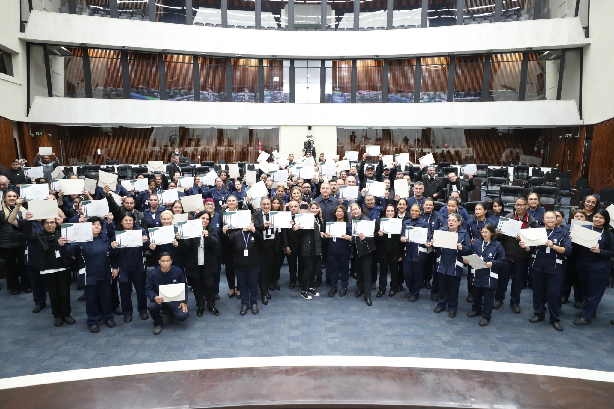 Assembleia Legislativa homenageia os 170 trabalhadores da Adservi que constroem o dia a dia do Parlamento