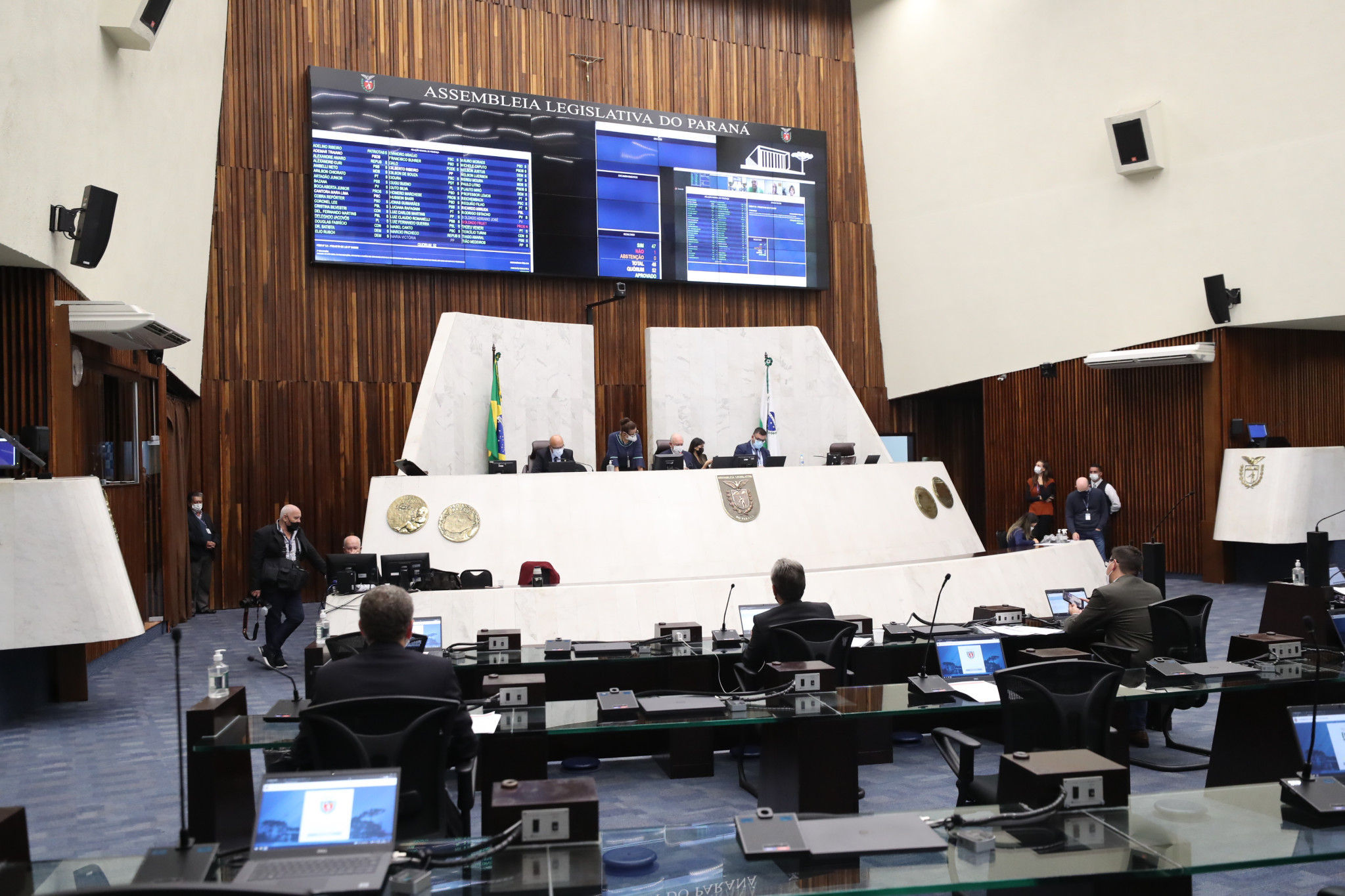 Aprovado projeto que autoriza o Poder Executivo a dar continuidade a concursos públicos suspensos devido à pandemia