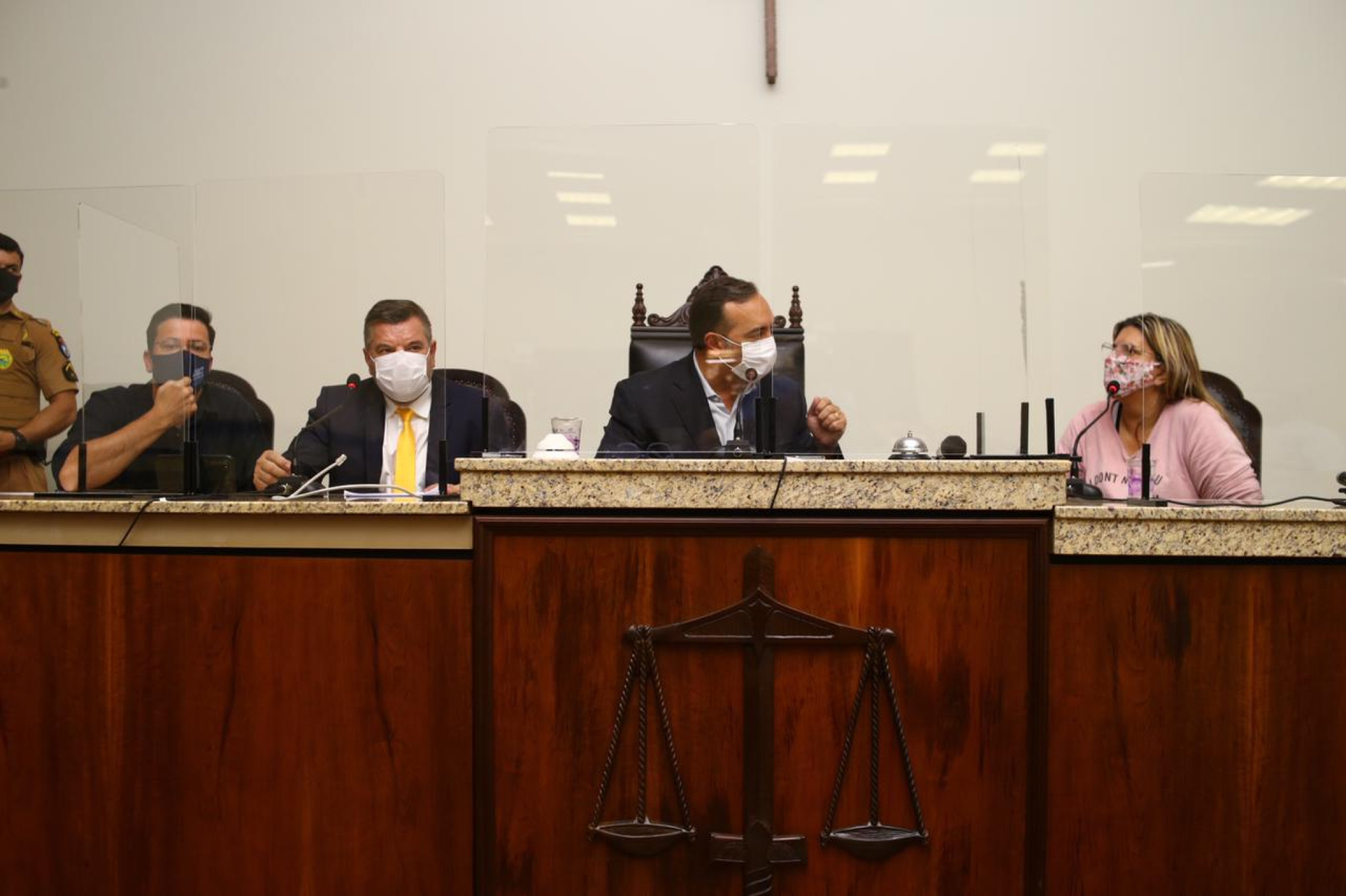 Comissão Especial apura irregularidades na fila de vacinação em Apucarana