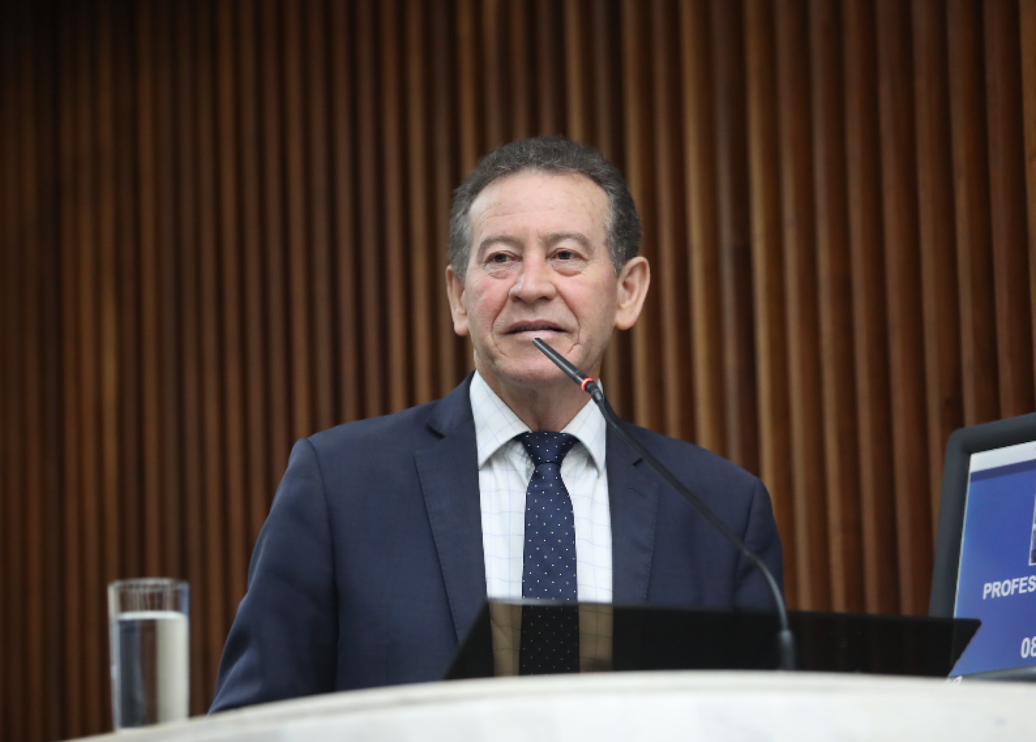 Deputado Professor Lemos (PT) denuncia desvalorização de servidores e desmontes na carreira do magistério no Paraná