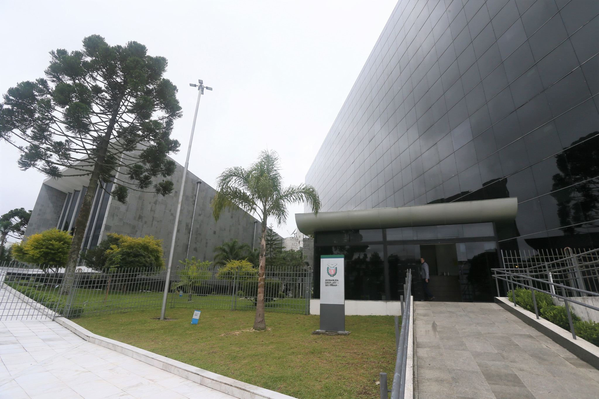 Assembleia tem eventos sobre tarifa de transporte, segurança, pecuária leiteira e educação na próxima semana