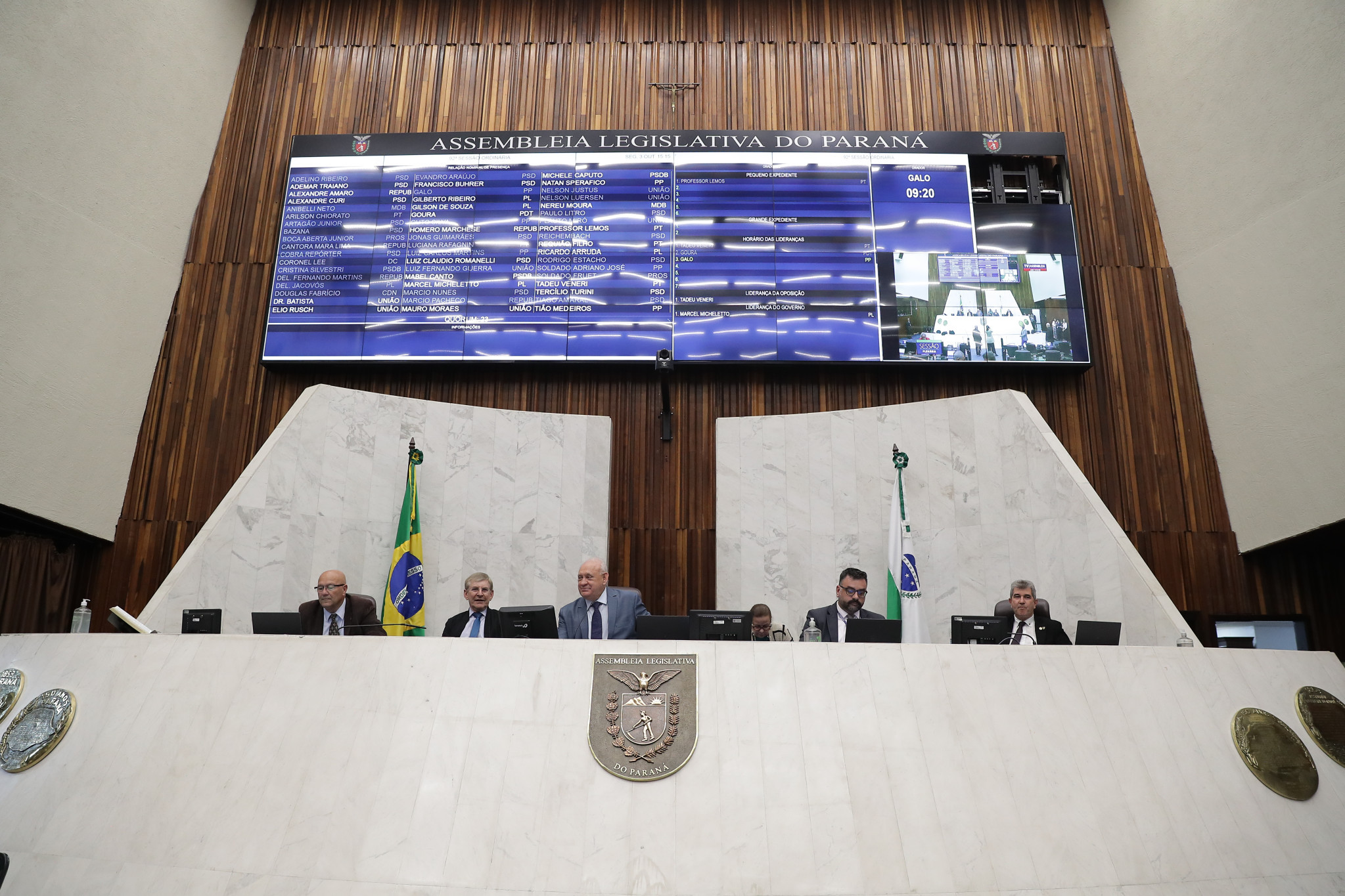 No retorno das sessões, deputados fazem balanços e planos para a nova legislatura