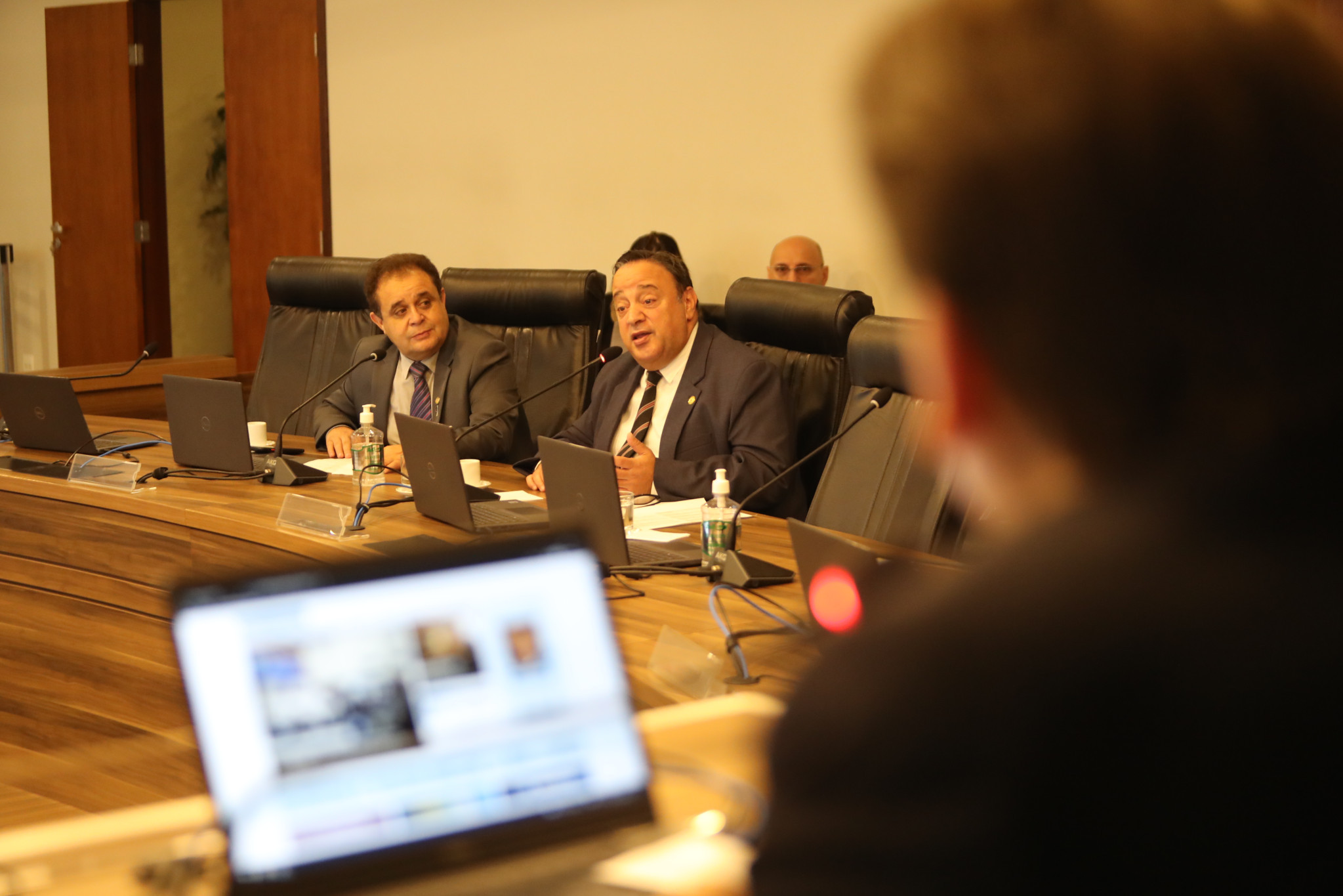 Deputados protocolam requerimento para atuação da Guarda Municipal na segurança escolar