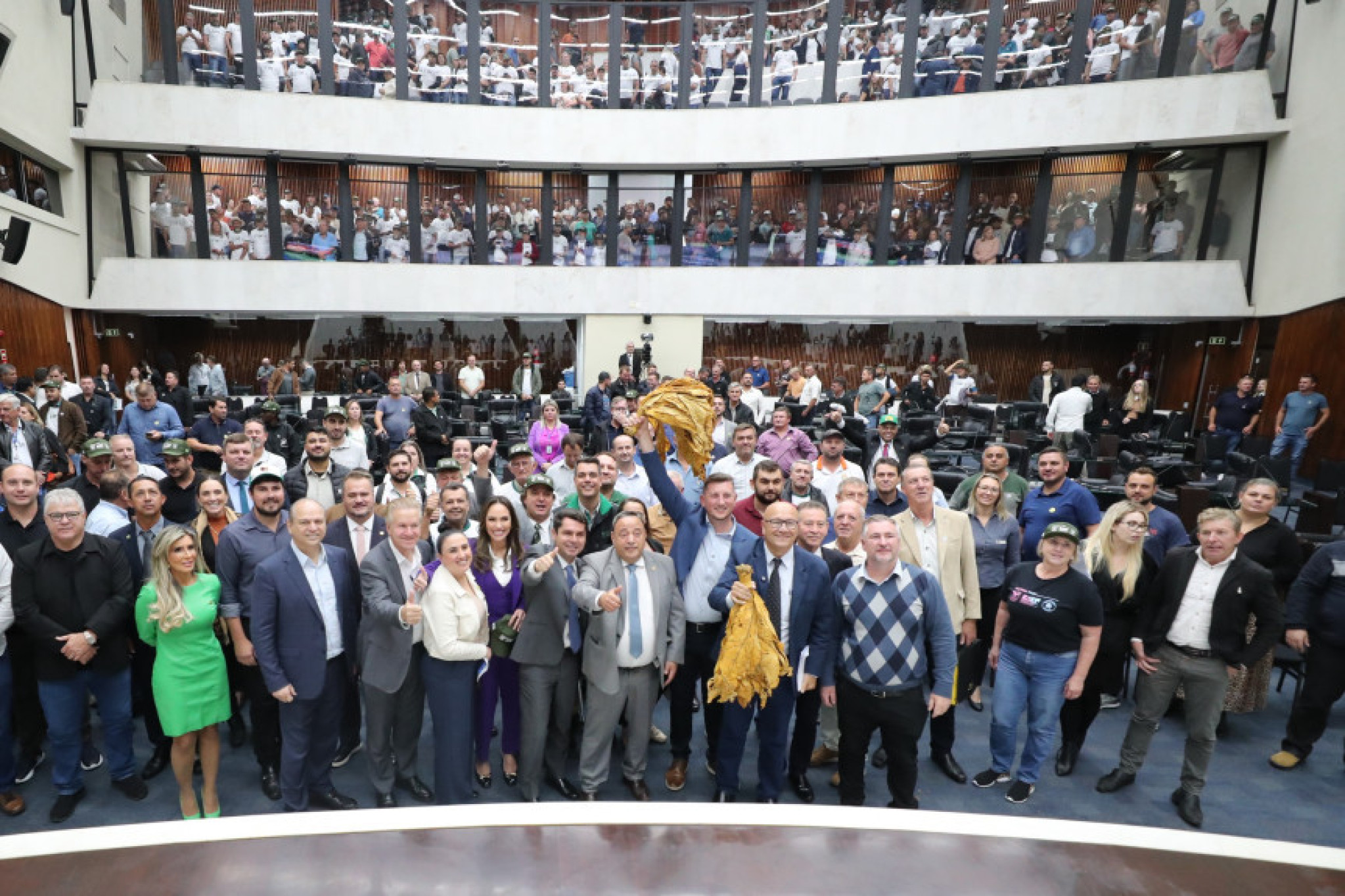 Deputados do Paraná vão conhecer classificação da produção do fumo no Rio Grande do Sul