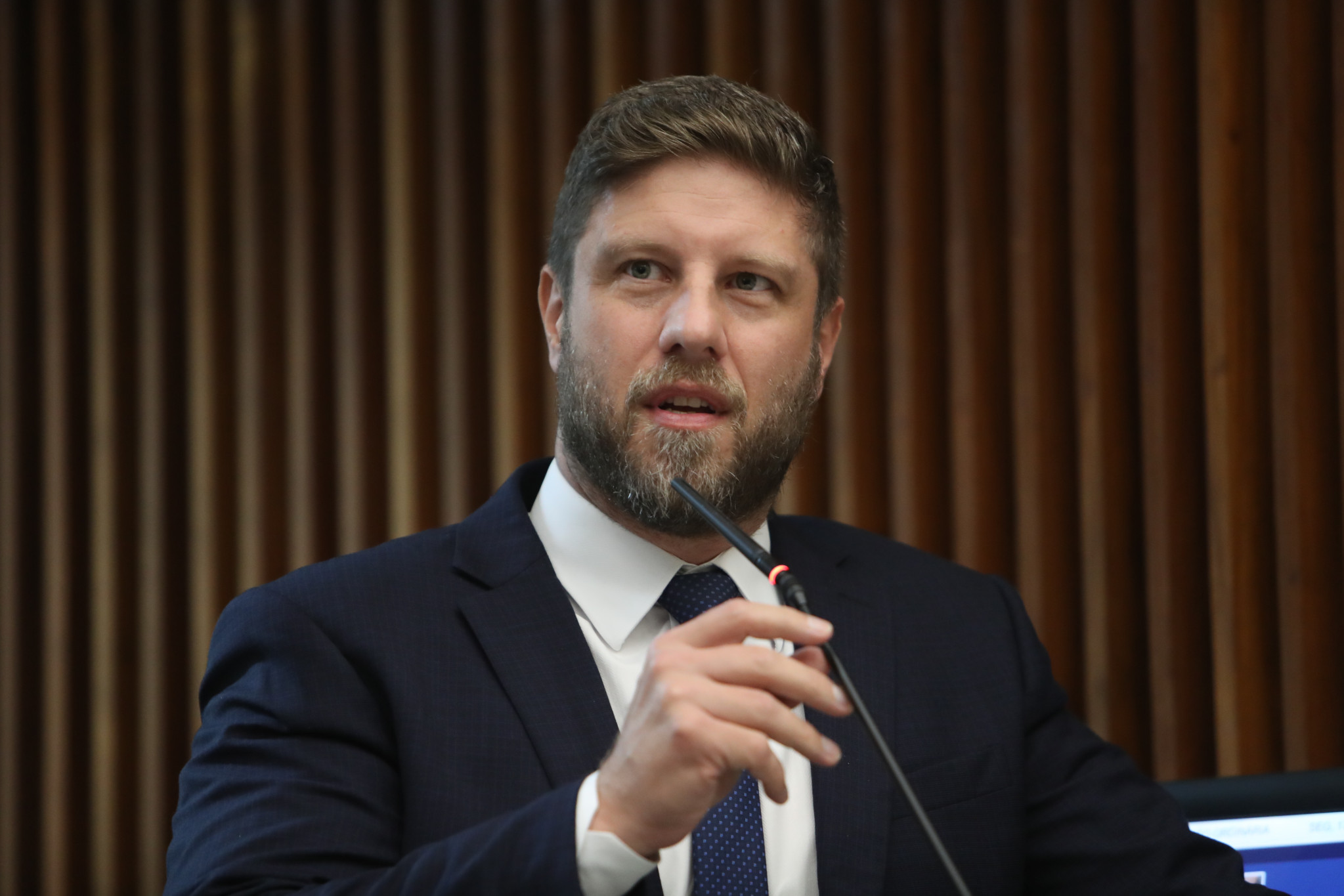 Deputado Requião Filho (PT) propõe projeto para alterar o regimento interno do Poder Legislativo