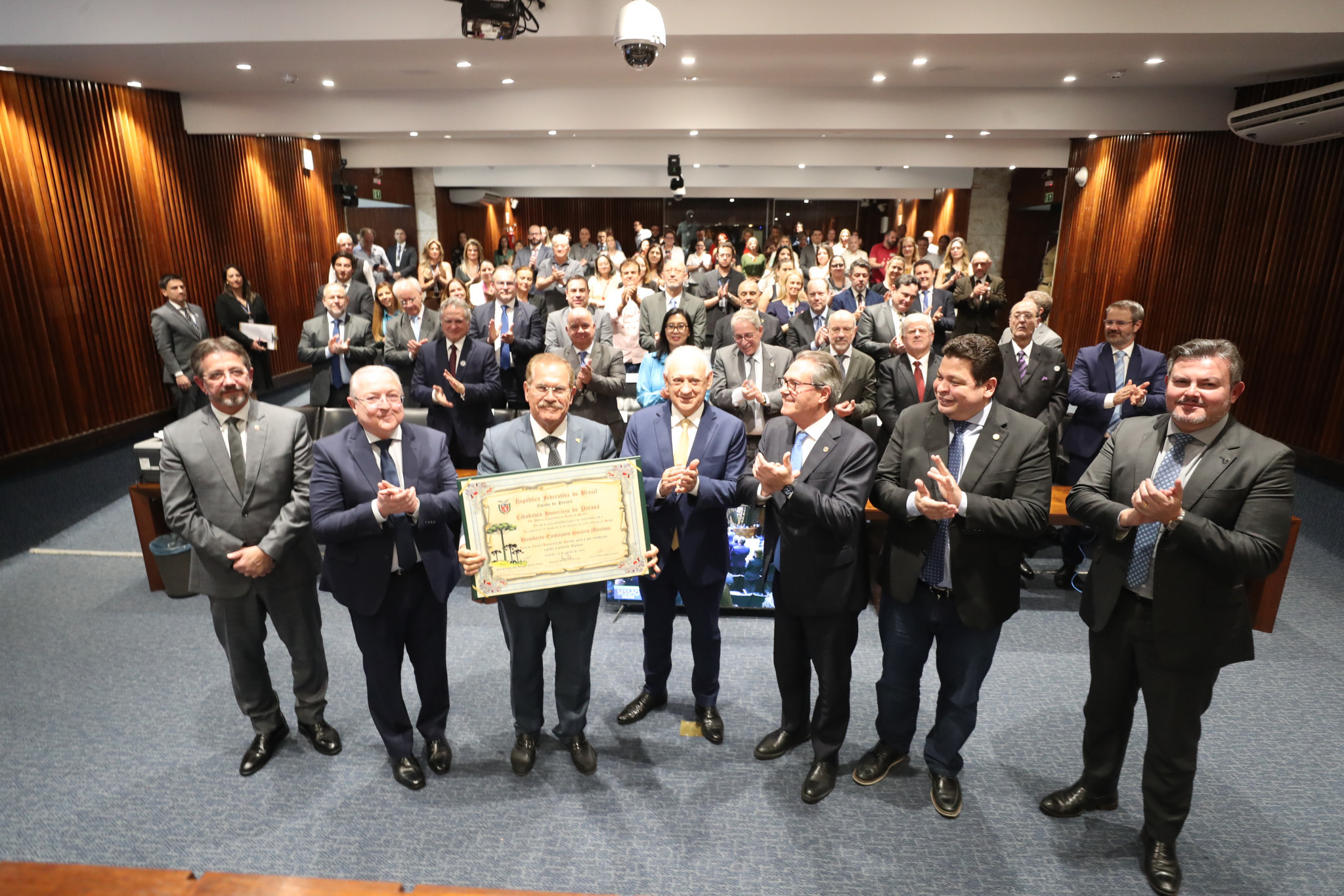 Assembleia Legislativa entrega o título de Cidadão Honorário do Paraná ao ministro do STJ Humberto Martins