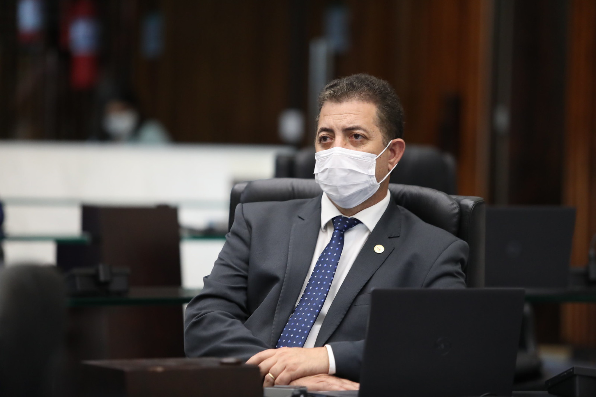 Deputado Cobra Repórter solicita permanência de professores na UENP