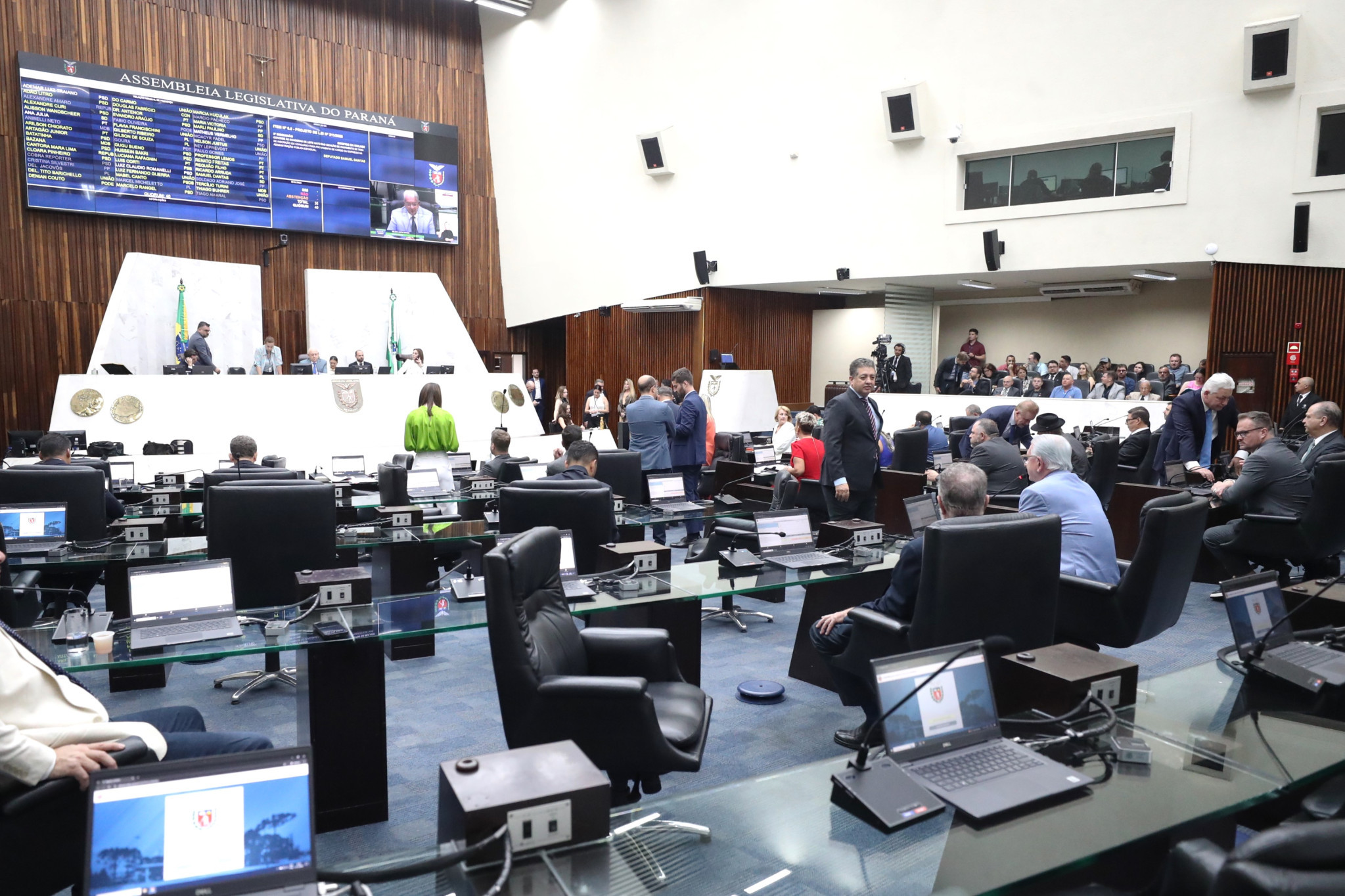 Programa Paraná Amigo da Pessoa Idosa segue para sanção