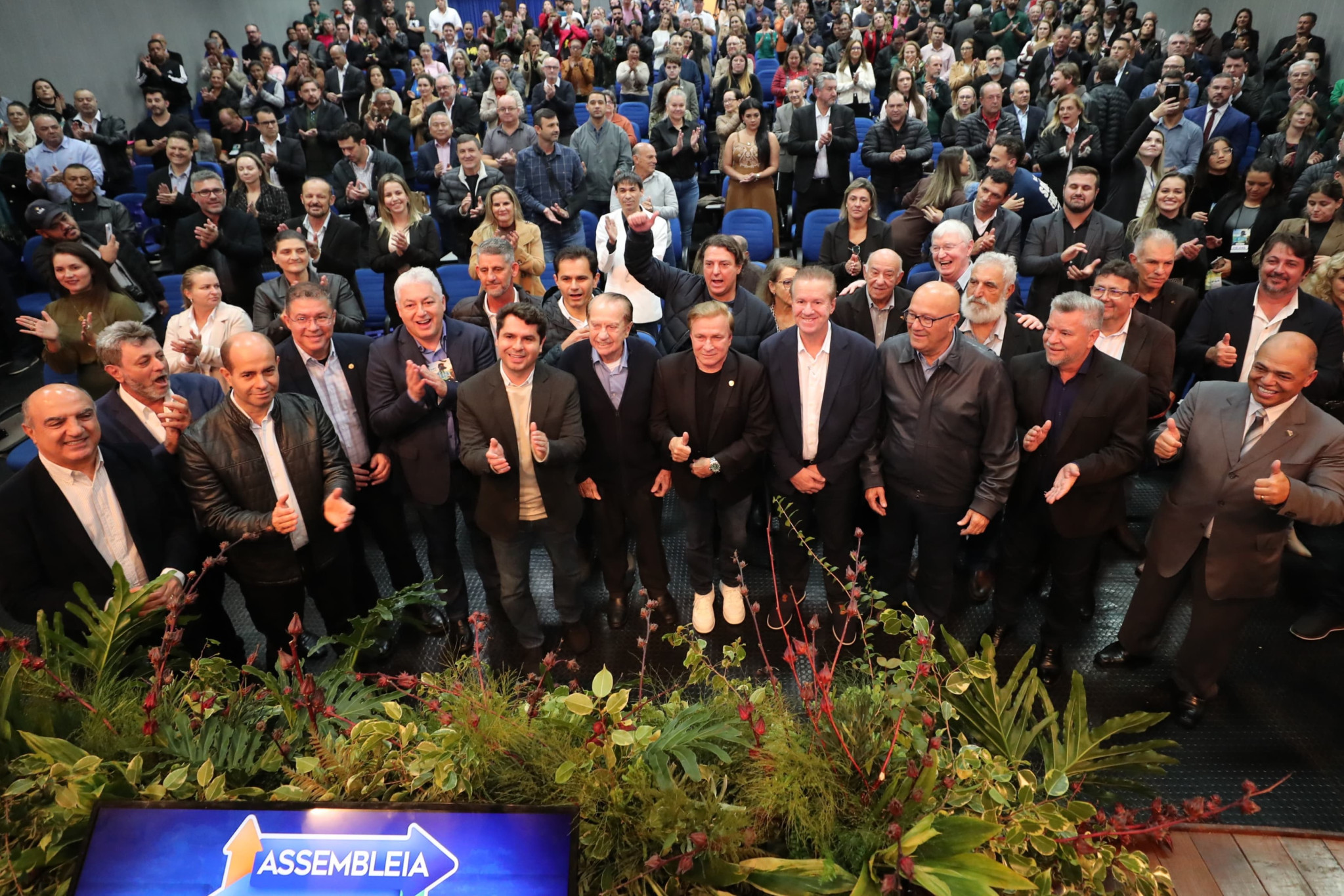 Em Sessão Especial, deputados recebem reivindicações da sociedade civil organizada de Campo Mourão e Região