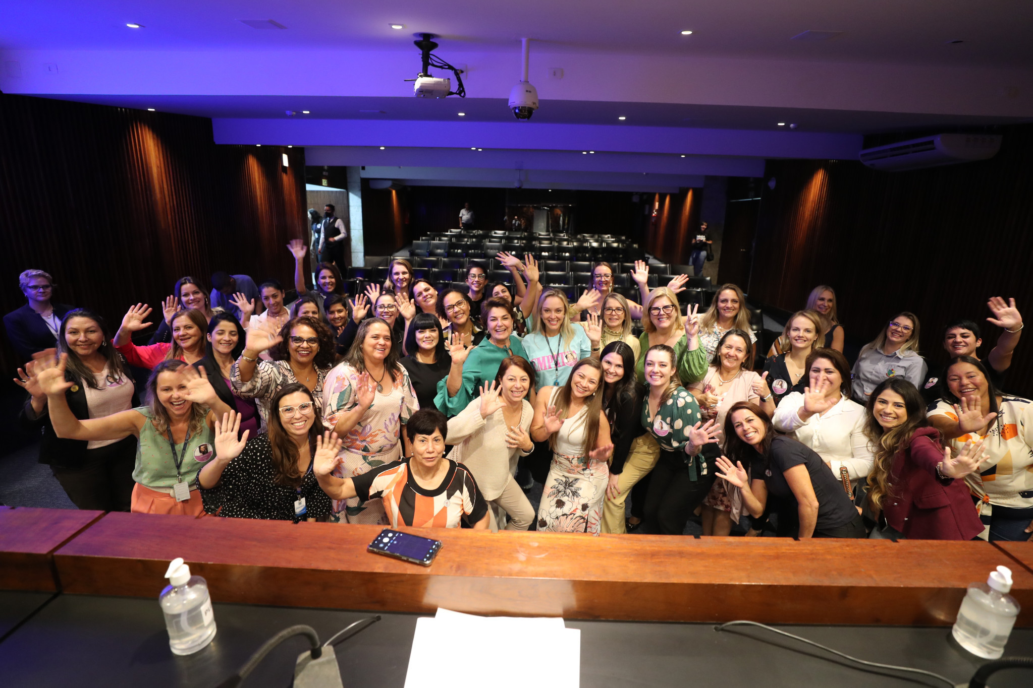 Mulheres se unem em encontro de procuradoras para reforçar: “Basta de violência política contra a mulher!”.