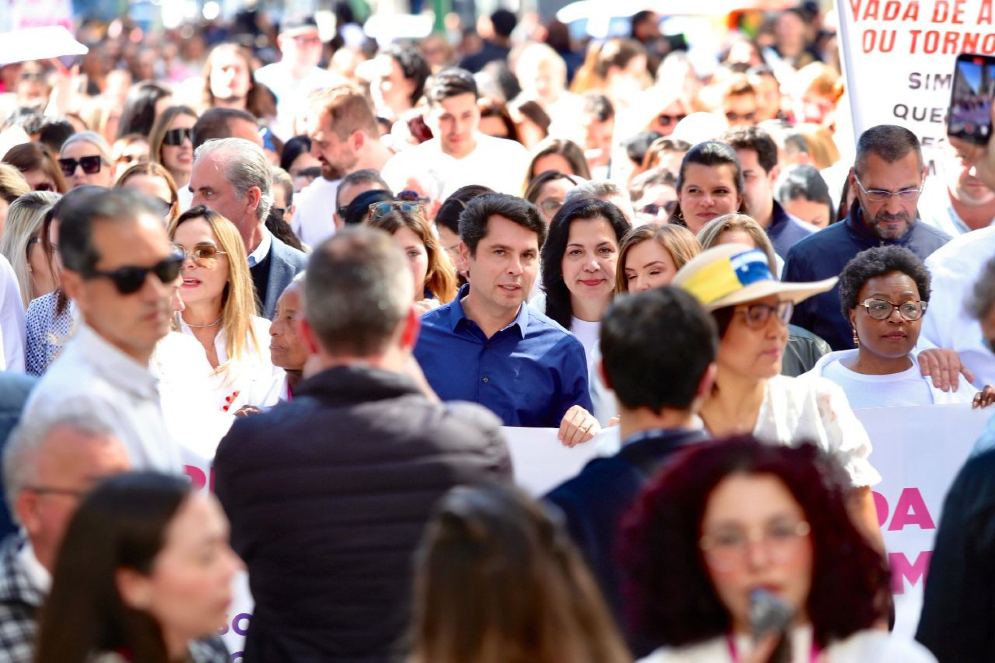 3ª Caminhada do Meio-Dia contra o Feminicídio mobiliza parlamentares em todo o estado