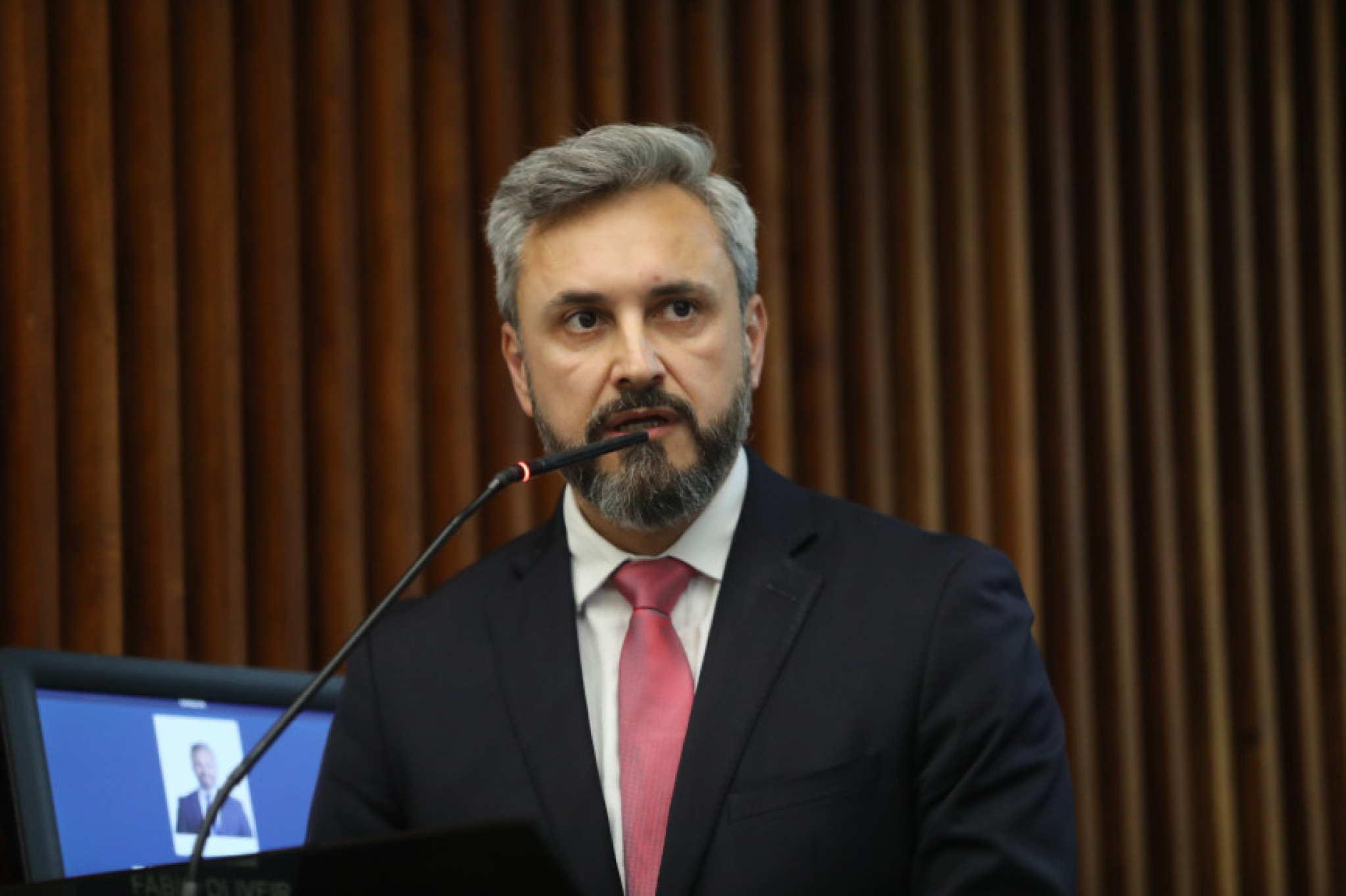 Deputado Fabio Oliveira (Podemos) requer informações e providências sobre tarifas de pedágio no Paraná