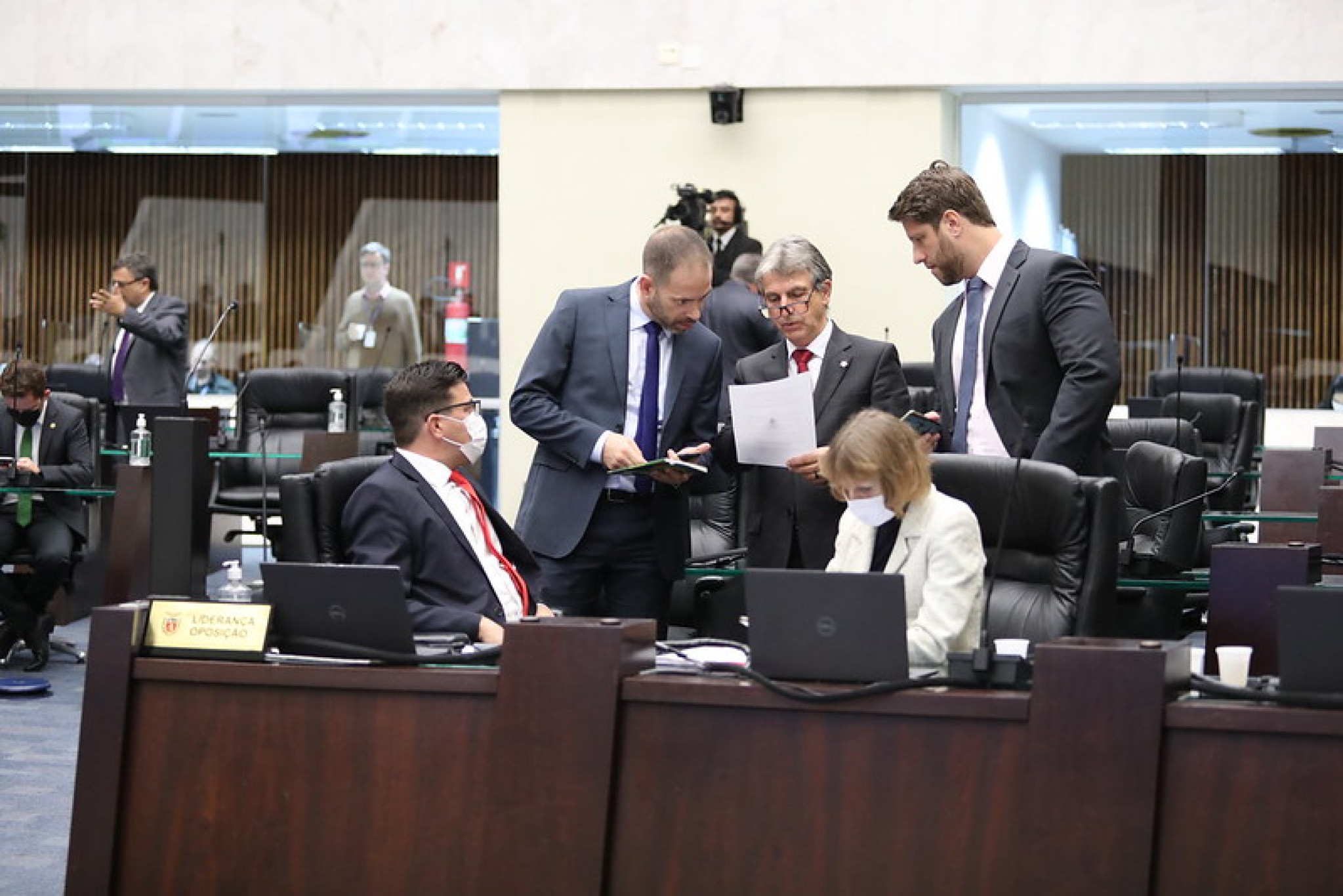 Deputados da Oposição revelam quanto cada município do Paraná vai deixar de receber com a renúncia fiscal
