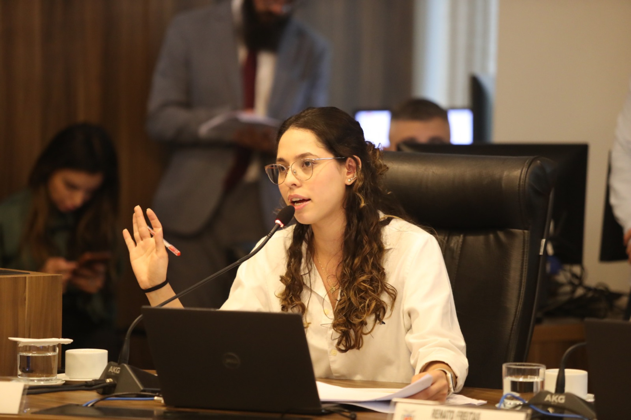 Deputada Ana Júlia (PT) propõe cláusulas para garantir autonomia do MIS-PR diante de processo de privatização