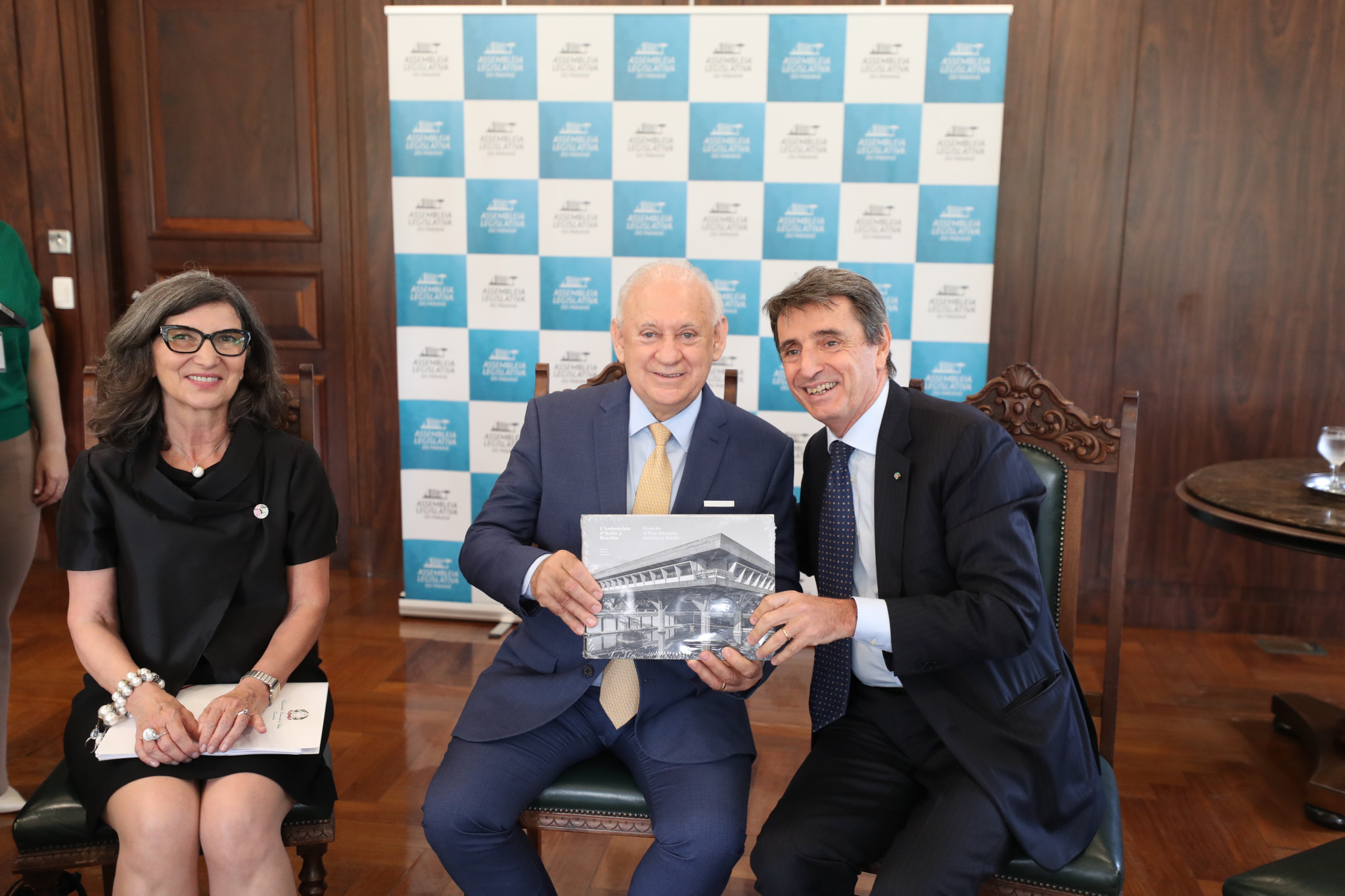 Reunião na Assembleia discute relações internacionais entre Paraná e Itália