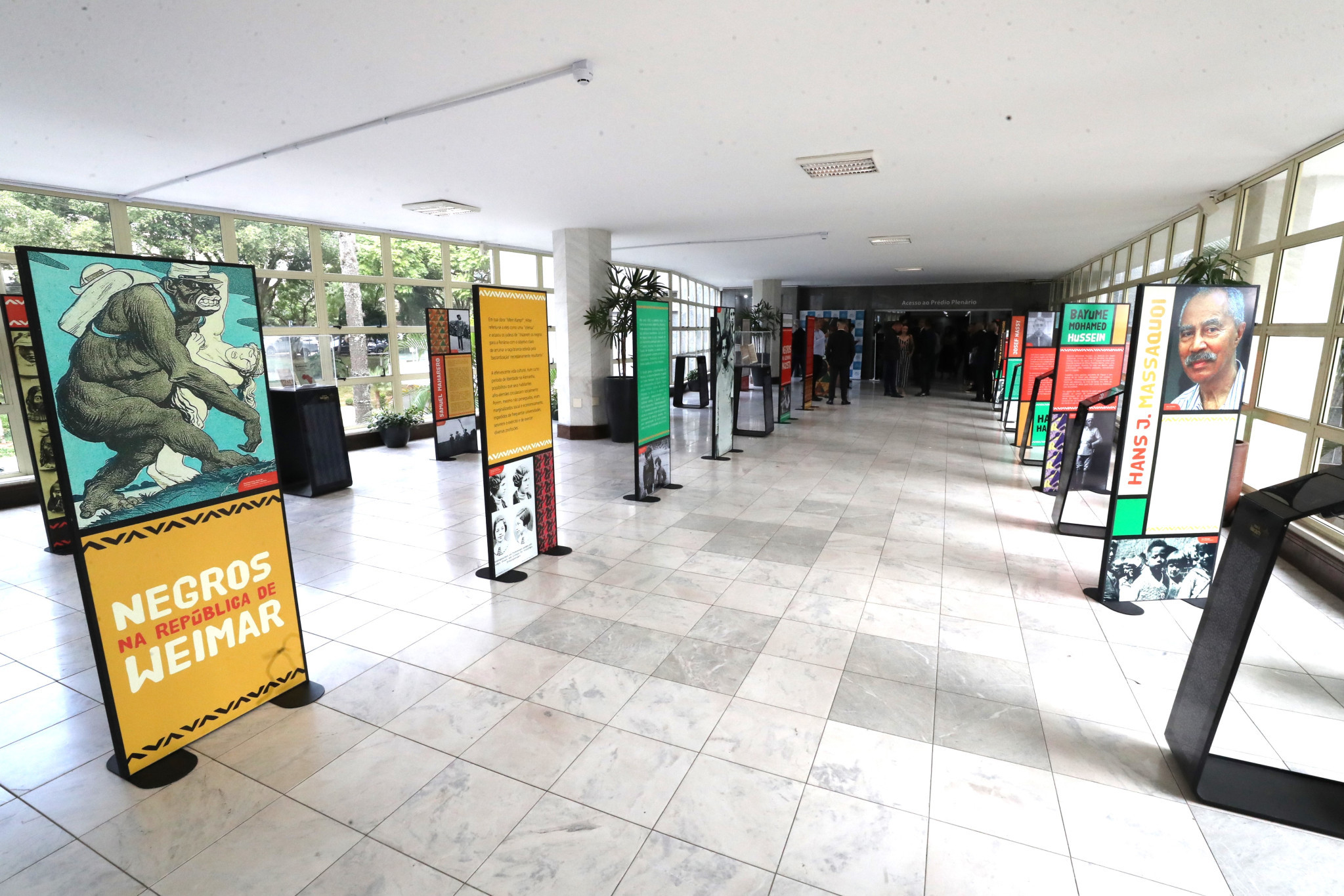 Exposição itinerante “Nossa Luta: A Perseguição aos Negros durante o Holocausto” chega ao Espaço Cultural da Assembleia