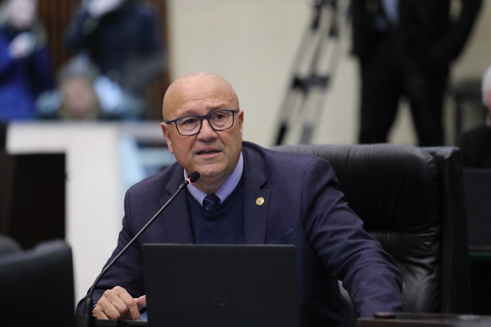 LDO para 2025 tem mecanismos para enfrentamento das mudanças climáticas, aponta deputado Romanelli (PSD)