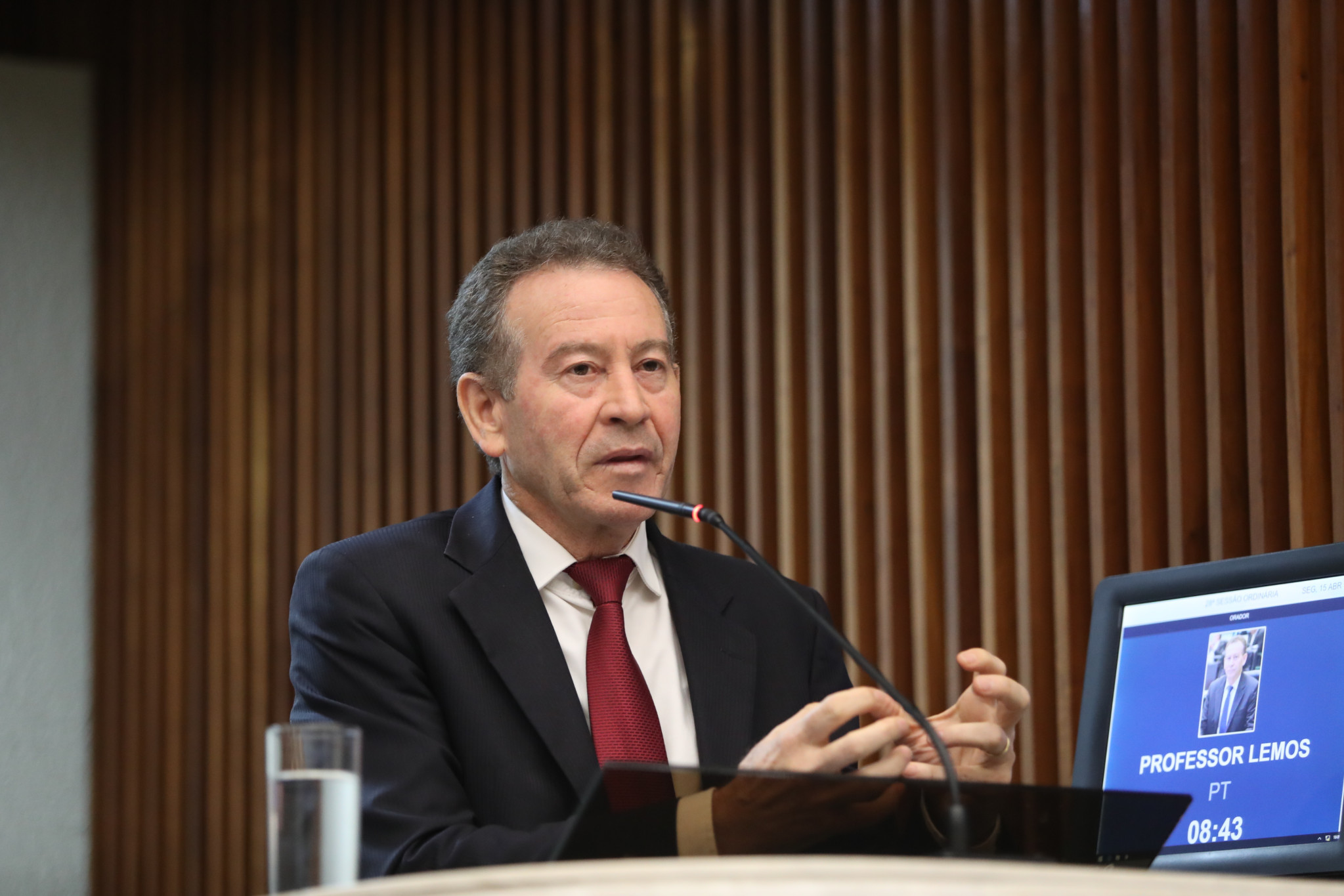 Em discurso, deputado Professor Lemos (PT) comemora programa federal para assentar 295 mil famílias até 2026