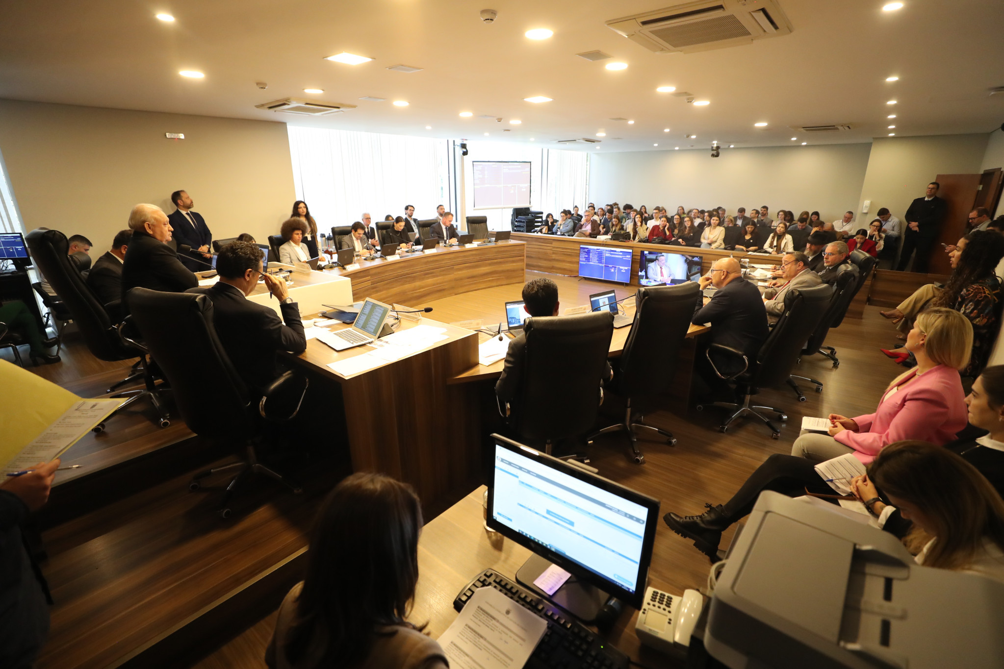 CCJ aprova proposta que institui gratificação para militares estaduais em atividades municipais