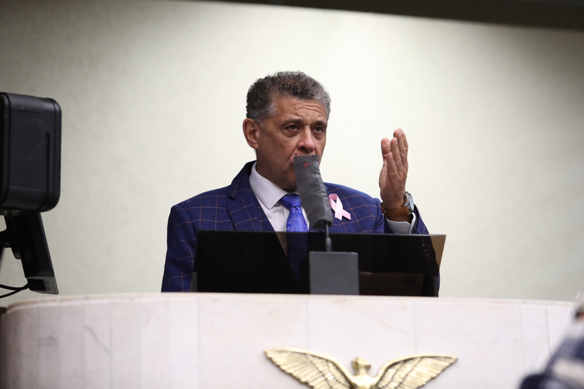 Deputado Galo comemora contrato para a reforma de colégio em Paranaguá