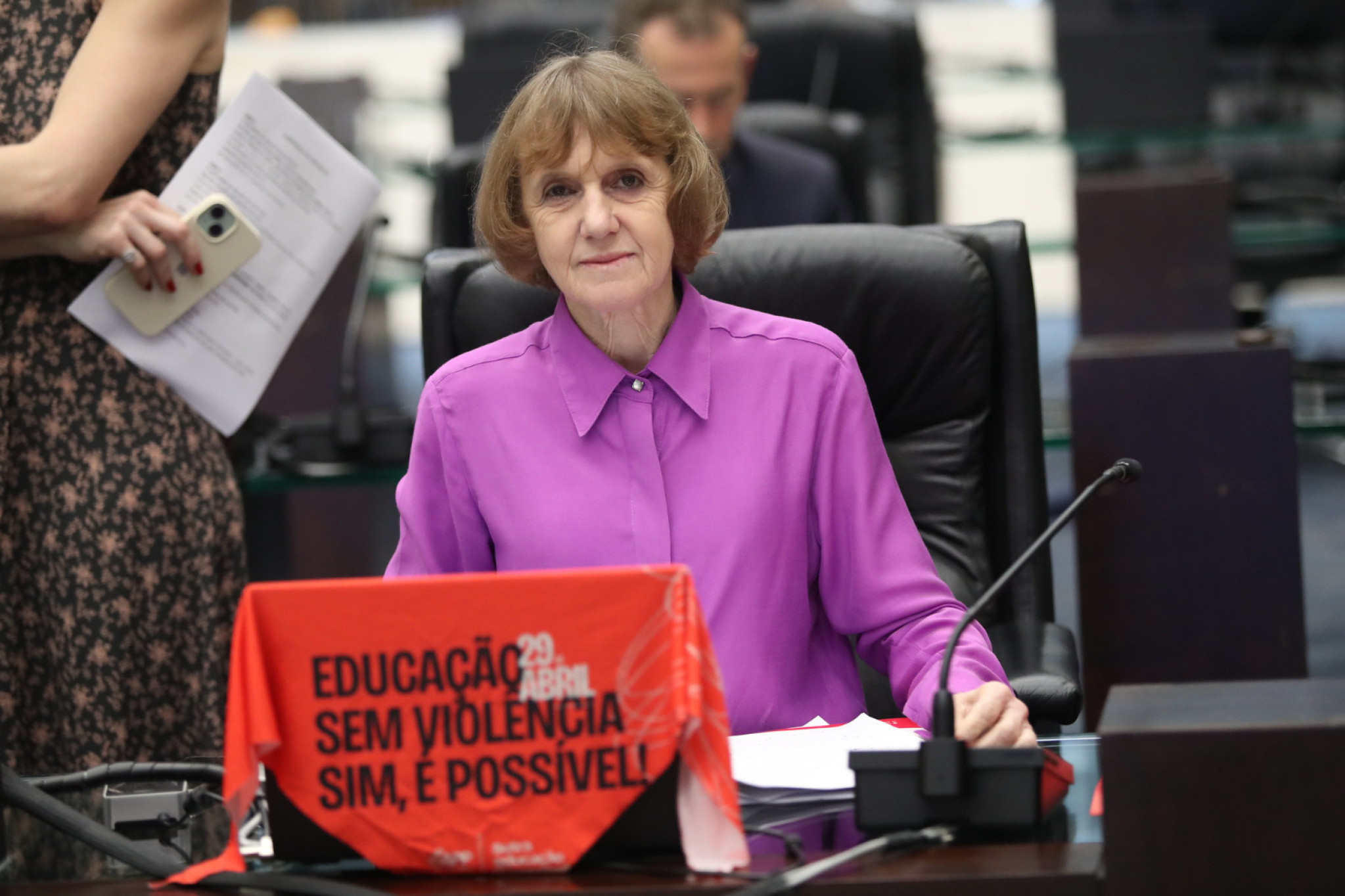 Deputada Luciana Rafagnin (PT) lembra o 29 de abril de 2015 e ressalta que Educação continua sendo atacada