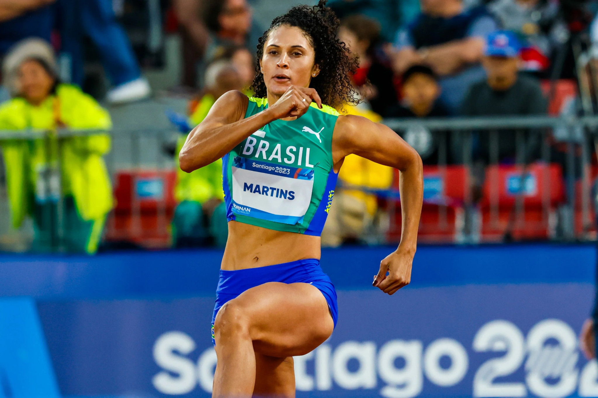 Voto de congratulações e menção honrosa à atleta paranaense Valdileia Martins é apresentado na Assembleia