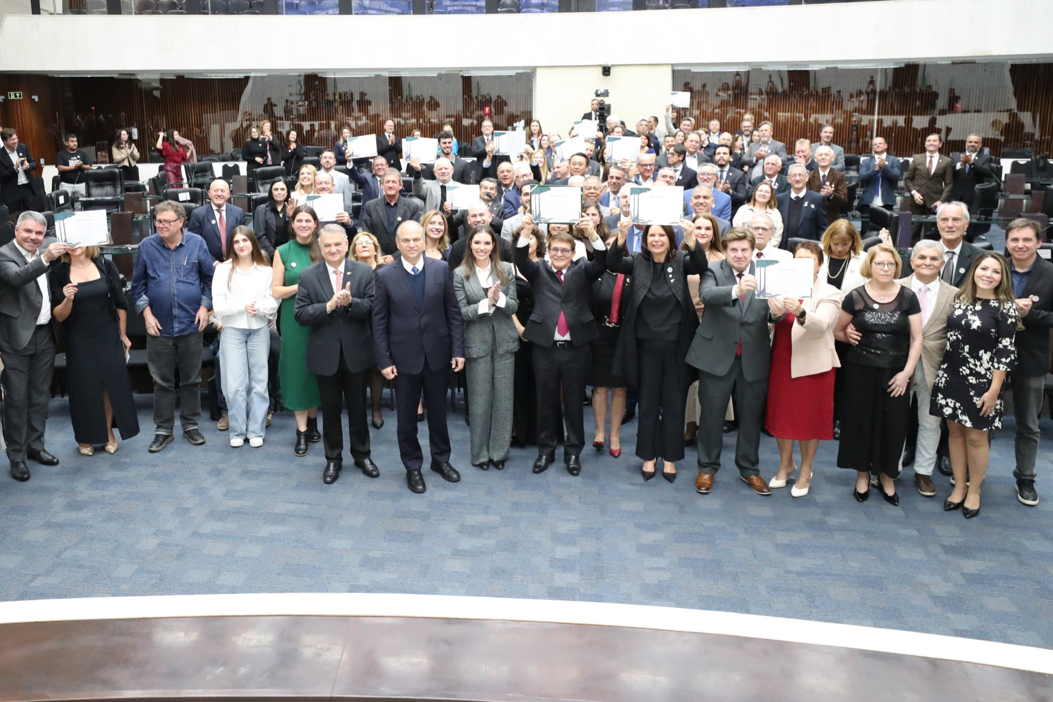 Empresas e profissionais do mercado imobiliário são homenageados em Sessão Solene na Assembleia Legislativa