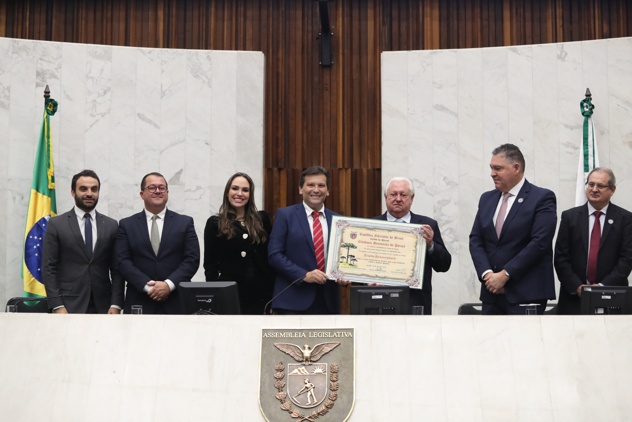 Assembleia Legislativa entrega título de Cidadão Benemérito ao empresário Arnoldo Hammerschmidt